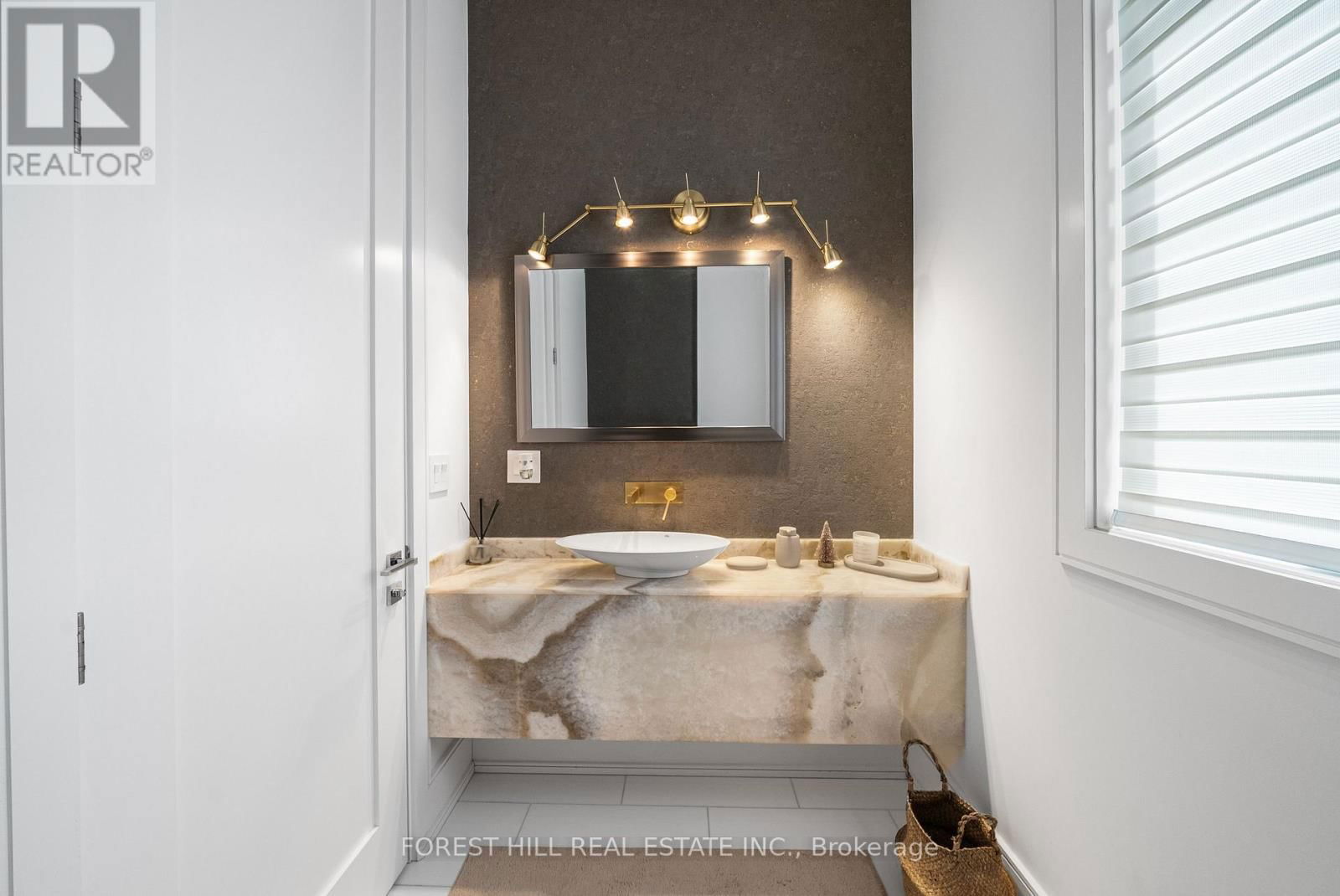 416 PATRICIA AVENUE Image 16