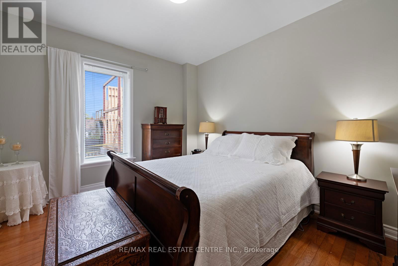 14 CHURCHILL AVENUE Image 12