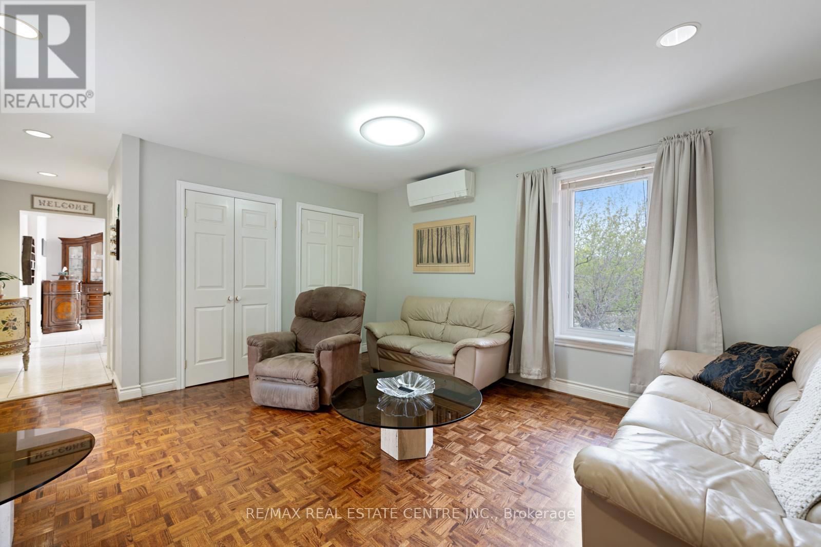 14 CHURCHILL AVENUE Image 19