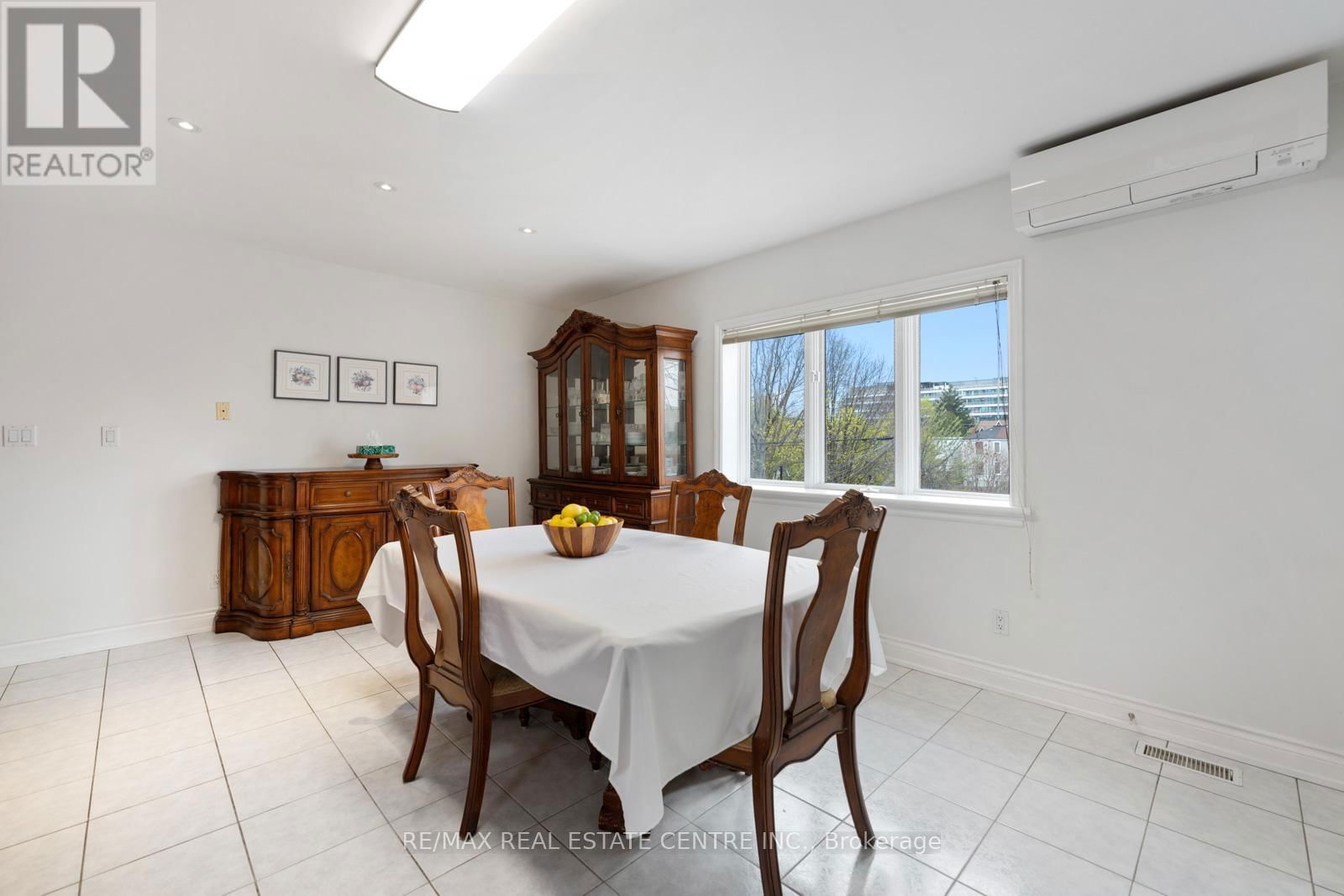 14 CHURCHILL AVENUE Image 23