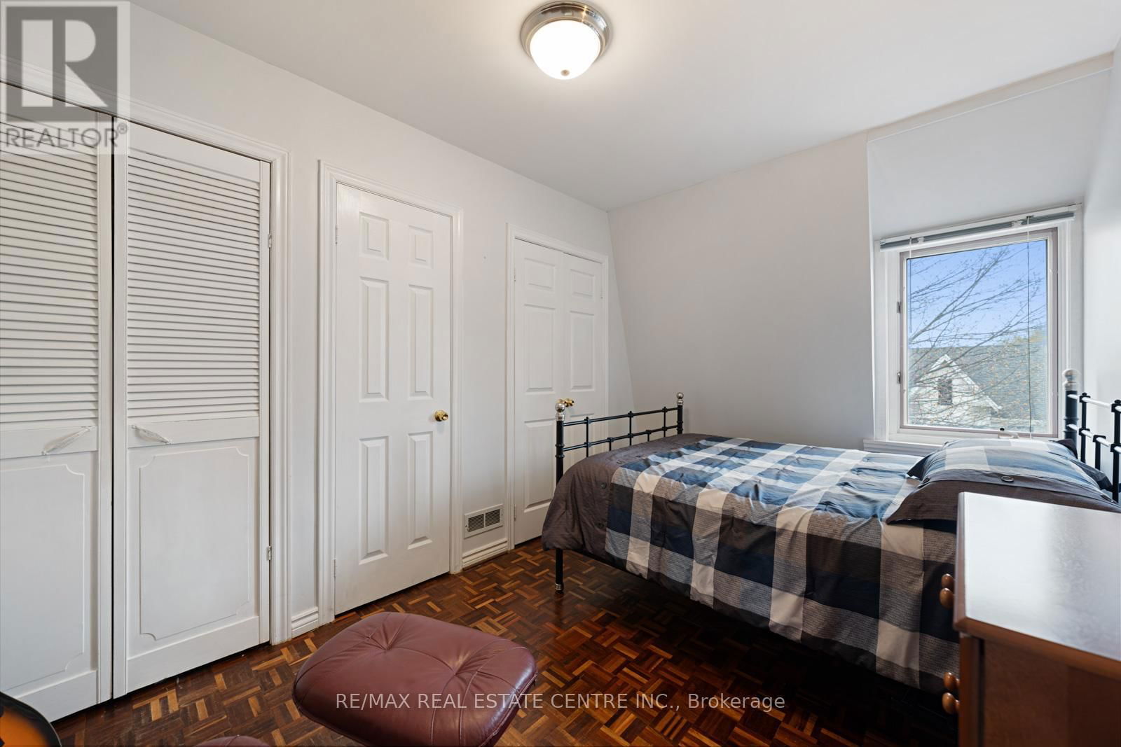 14 CHURCHILL AVENUE Image 34