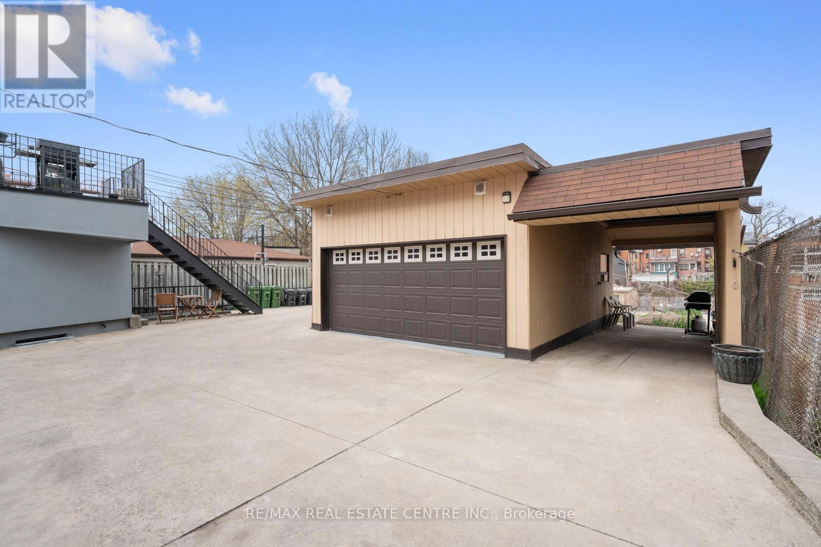 14 CHURCHILL AVENUE Image 46