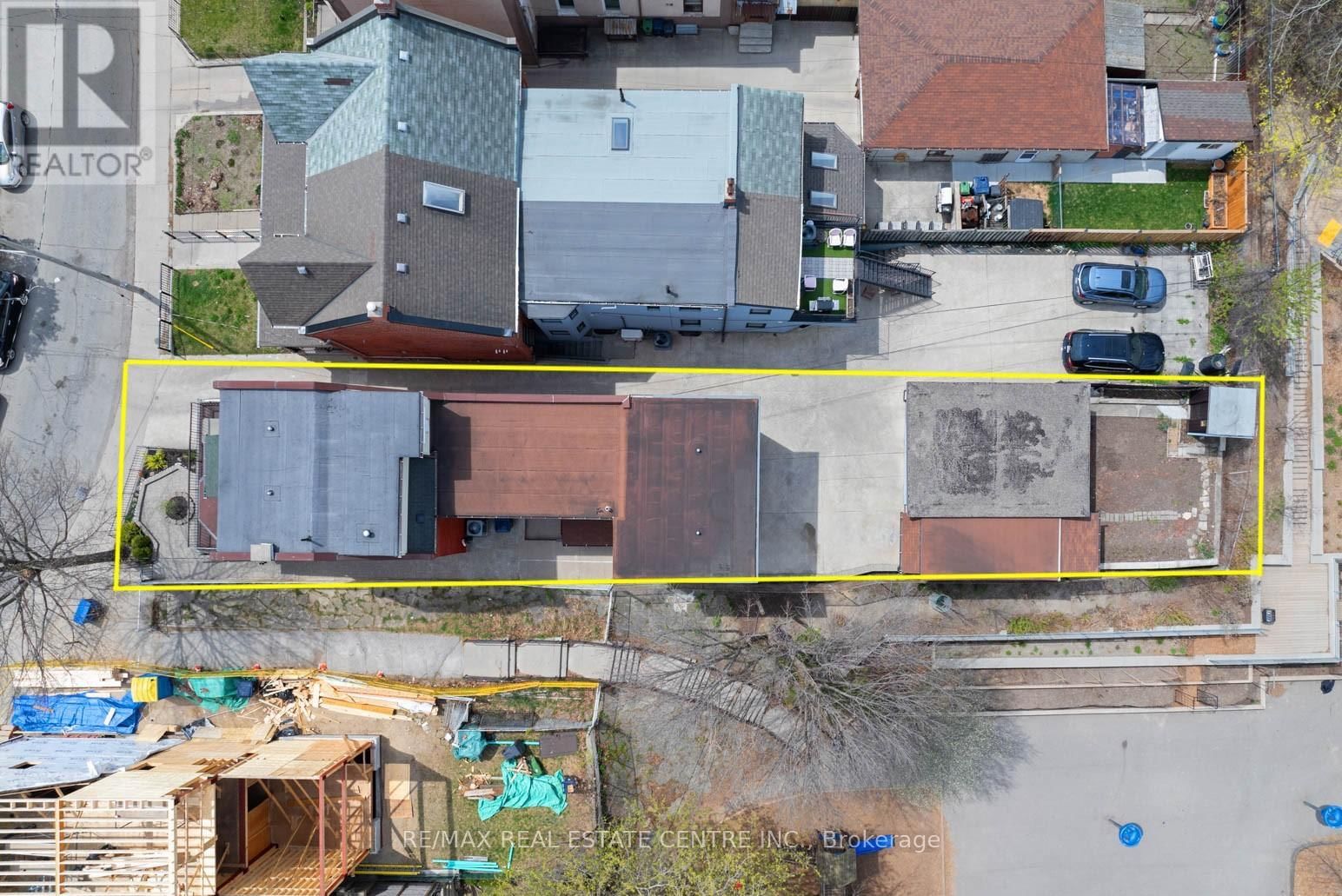 14 CHURCHILL AVENUE Image 50