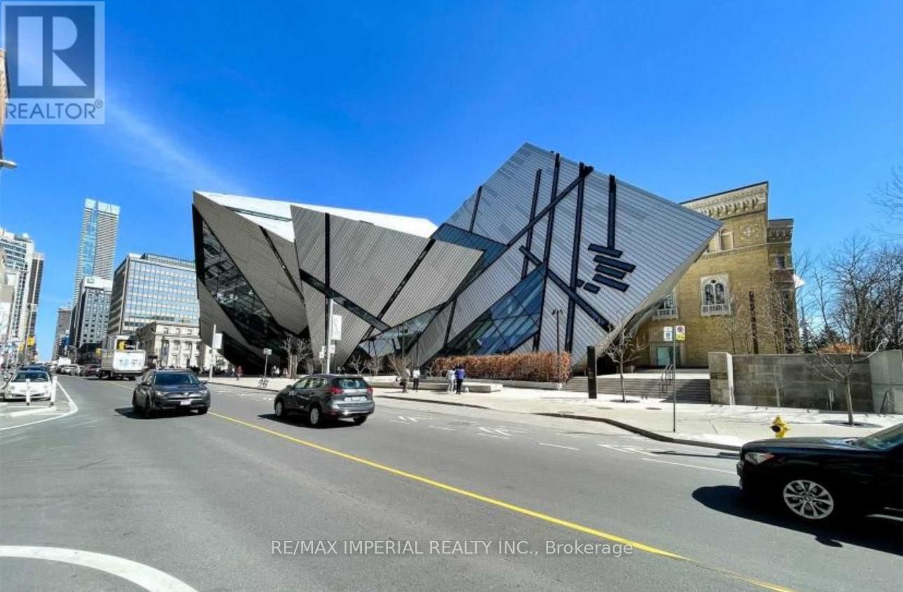 2604 - 200 BLOOR STREET WEST Image 42