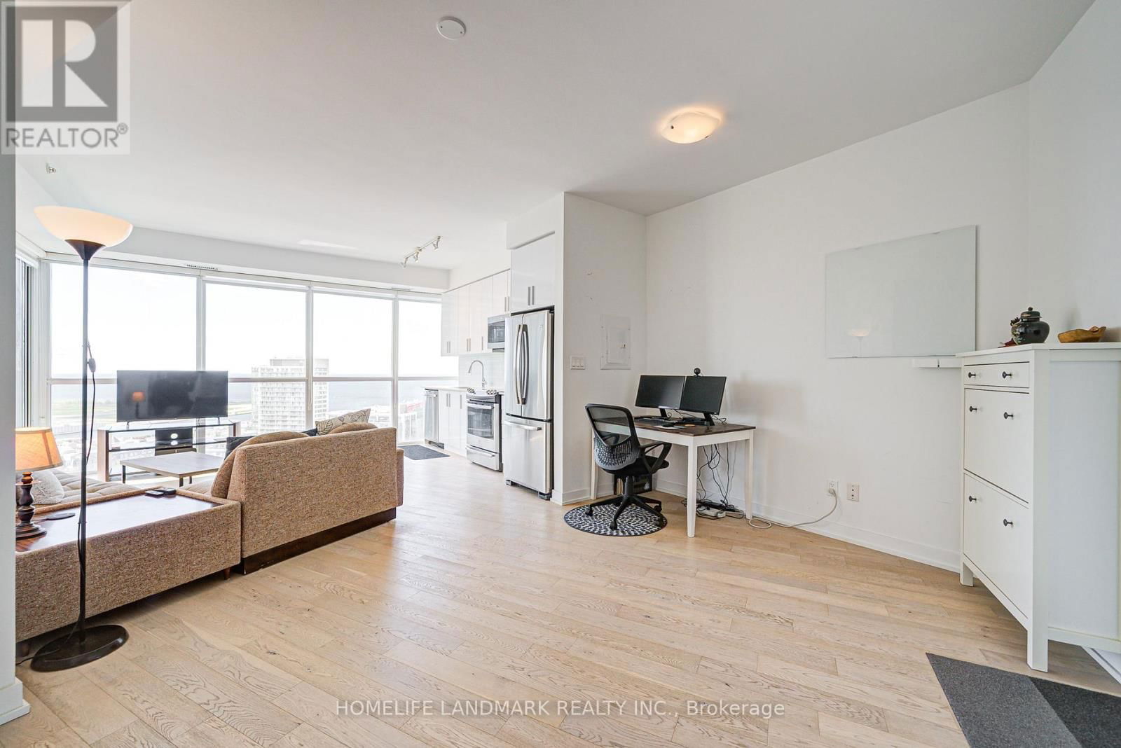 2611 - 20 BRUYERES MEWS Image 7