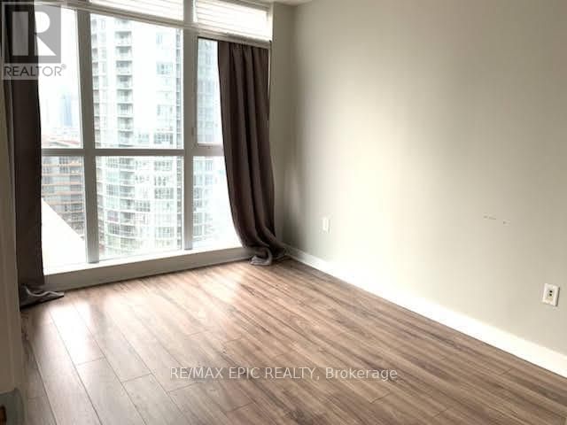 1610 - 10 CAPREOL COURT Image 2