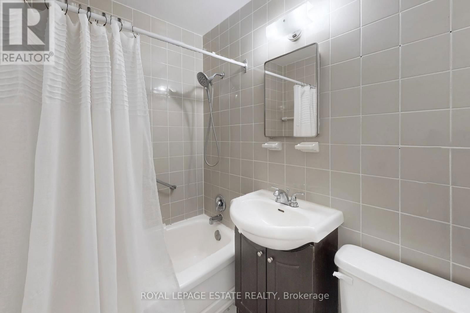 208 - 160 THE DONWAY WEST Image 12