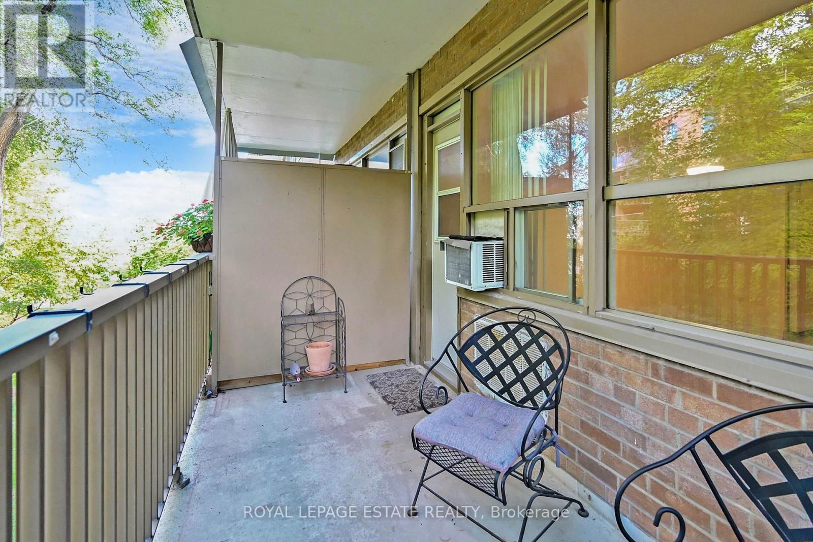 208 - 160 THE DONWAY WEST Image 14
