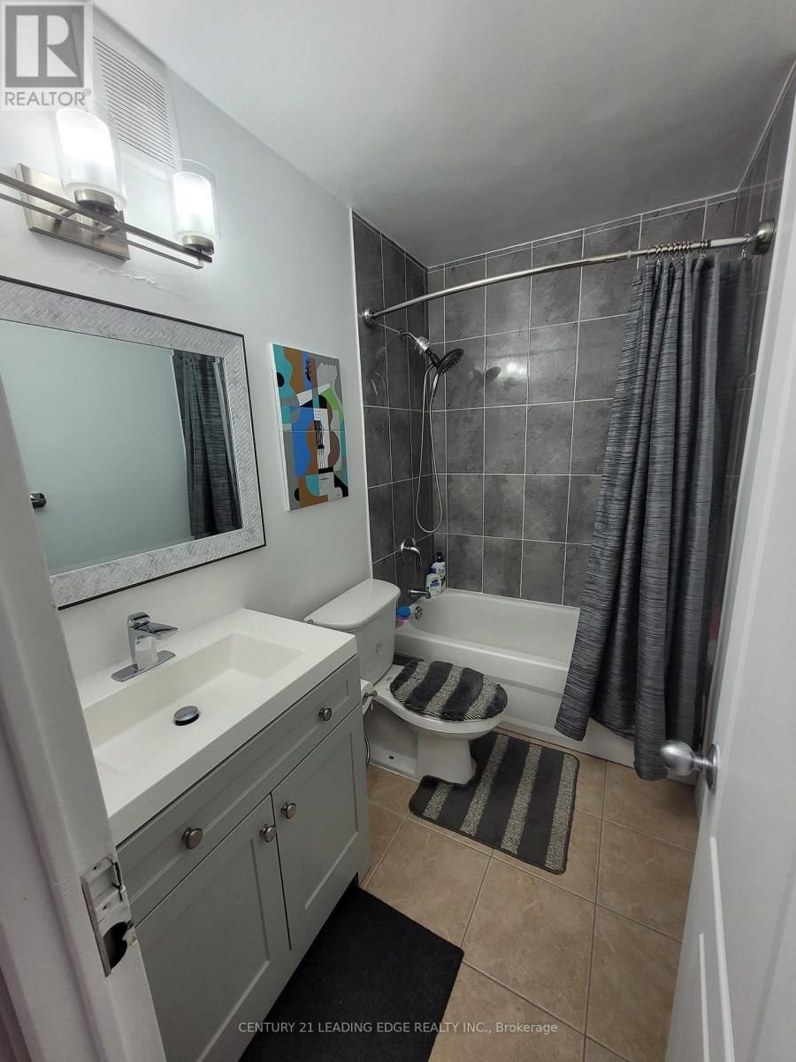 2201 - 10 SUNNY GLENWAY Image 2