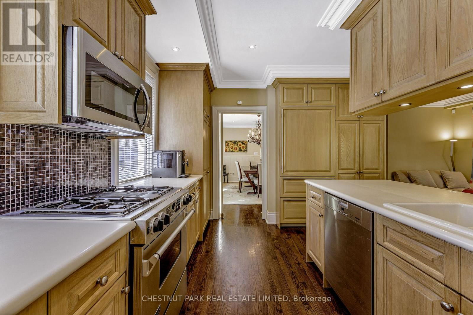 78 DALE AVENUE Image 16