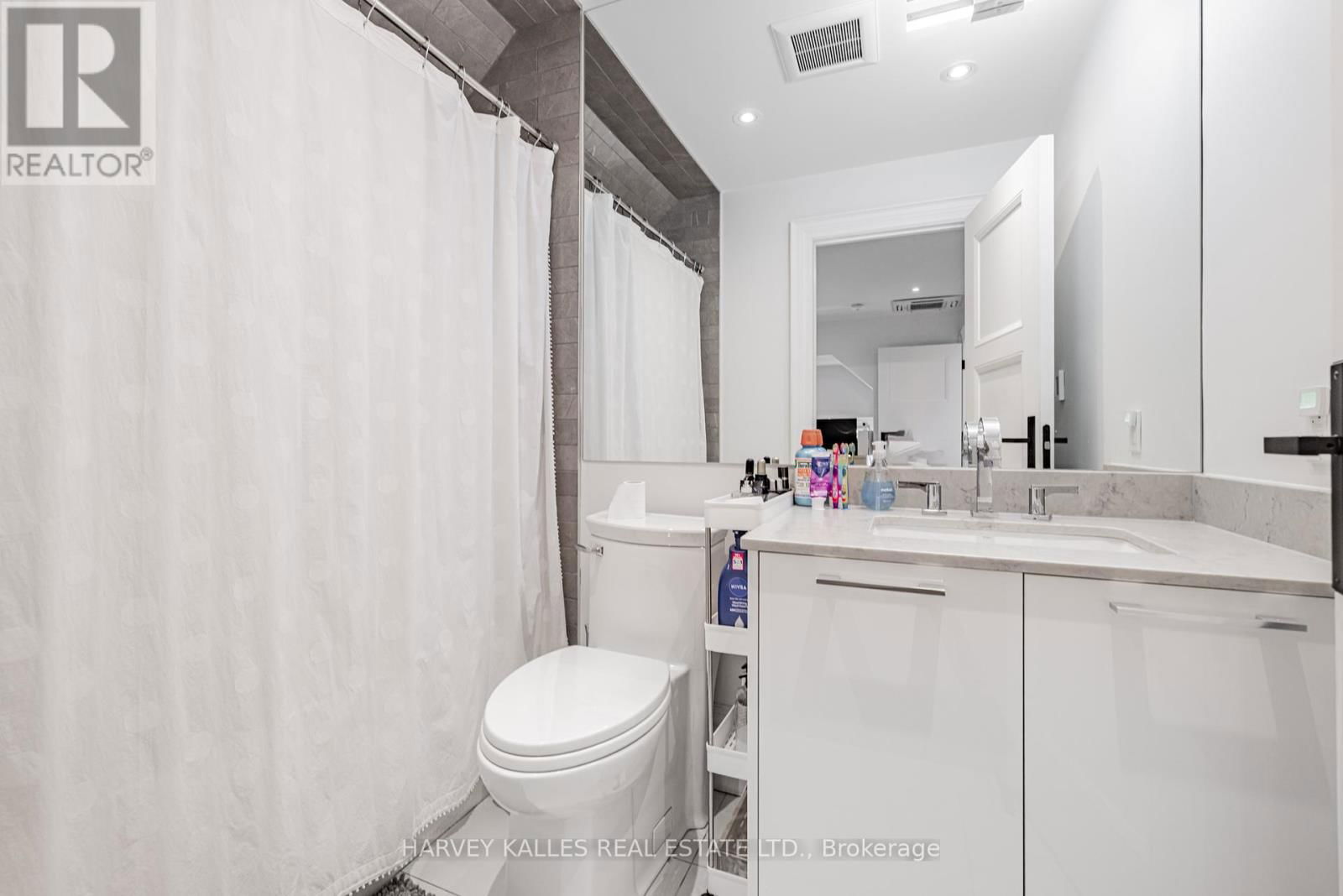 386 PALMERSTON BOULEVARD Image 30