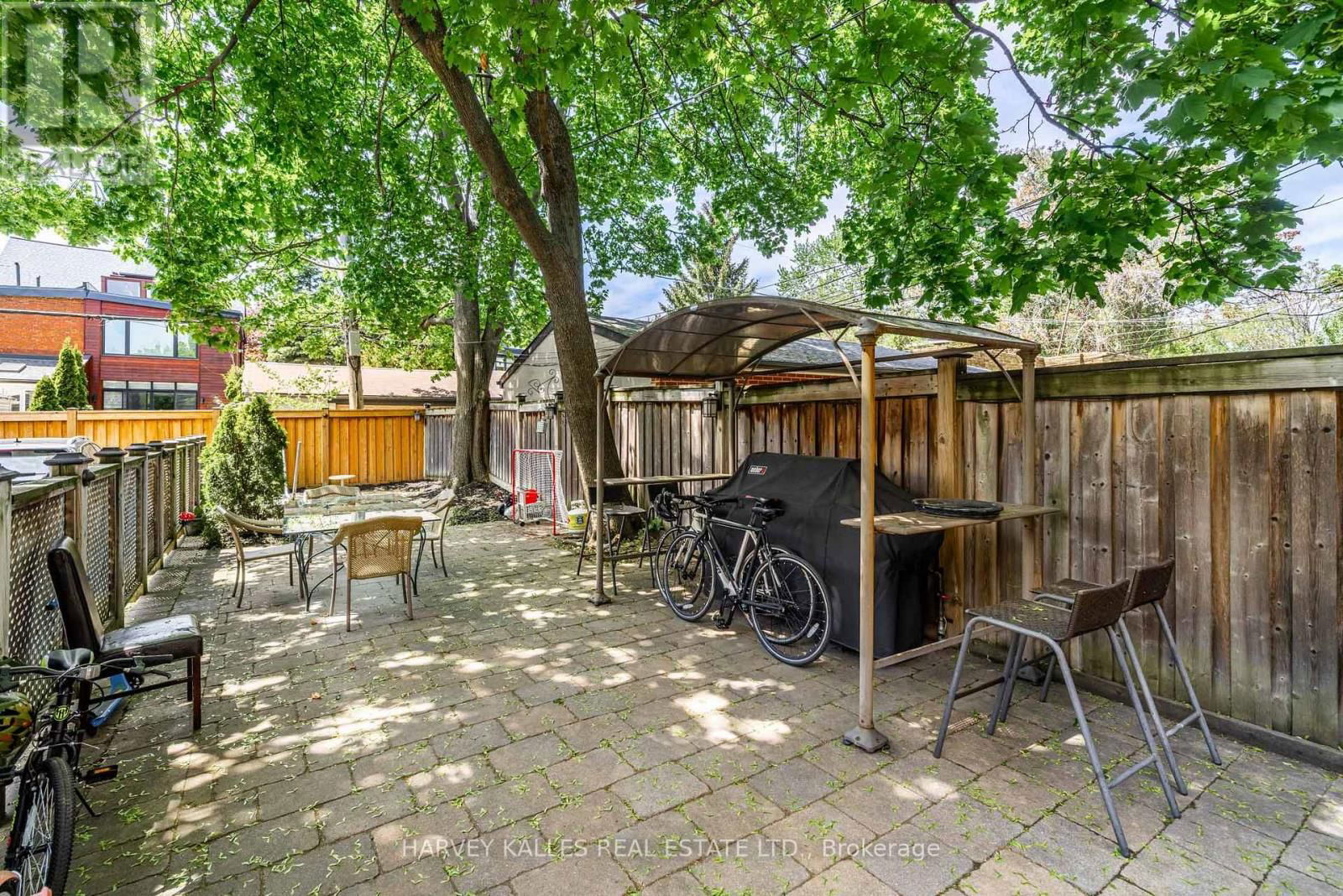 386 PALMERSTON BOULEVARD Image 41