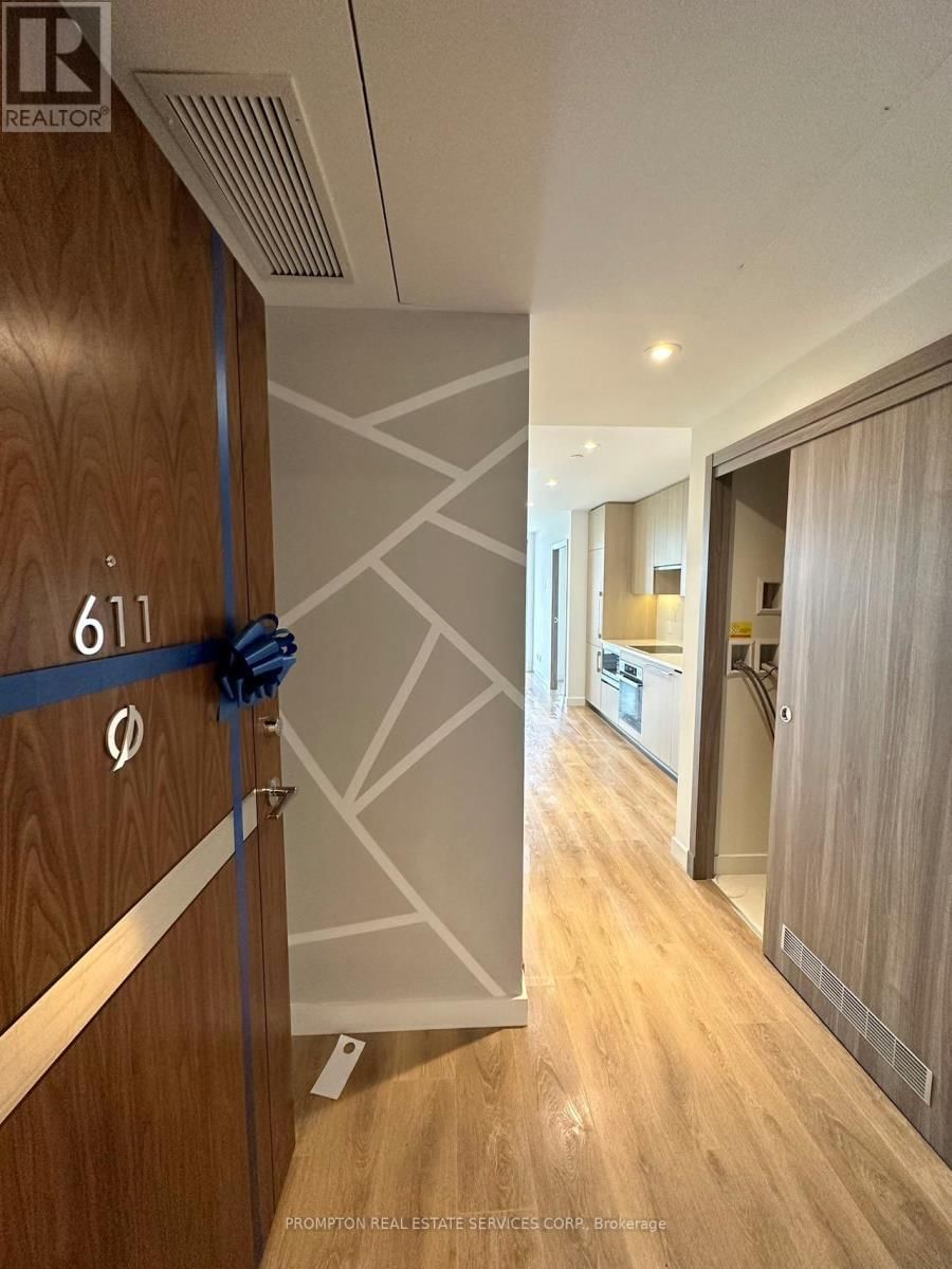 611 - 25 MCMAHON DRIVE Image 31