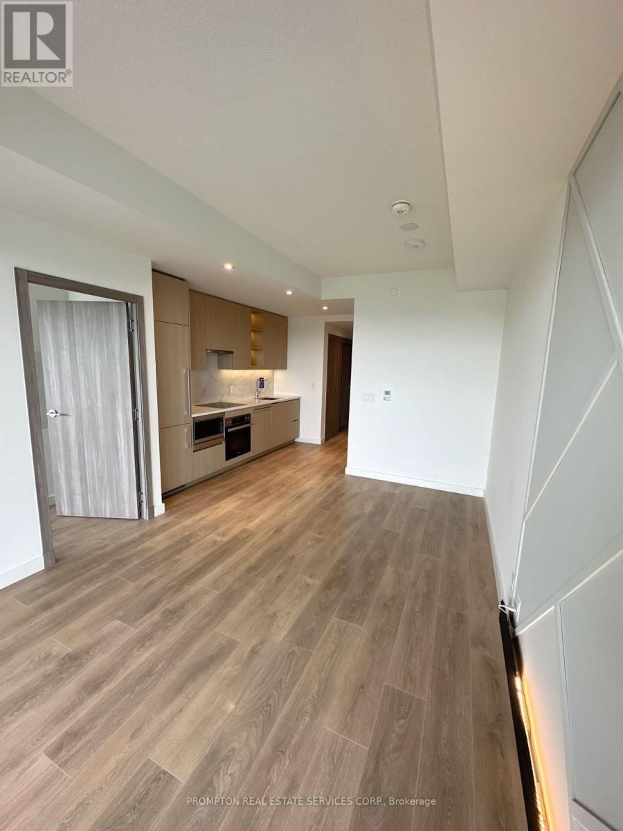 611 - 25 MCMAHON DRIVE Image 41