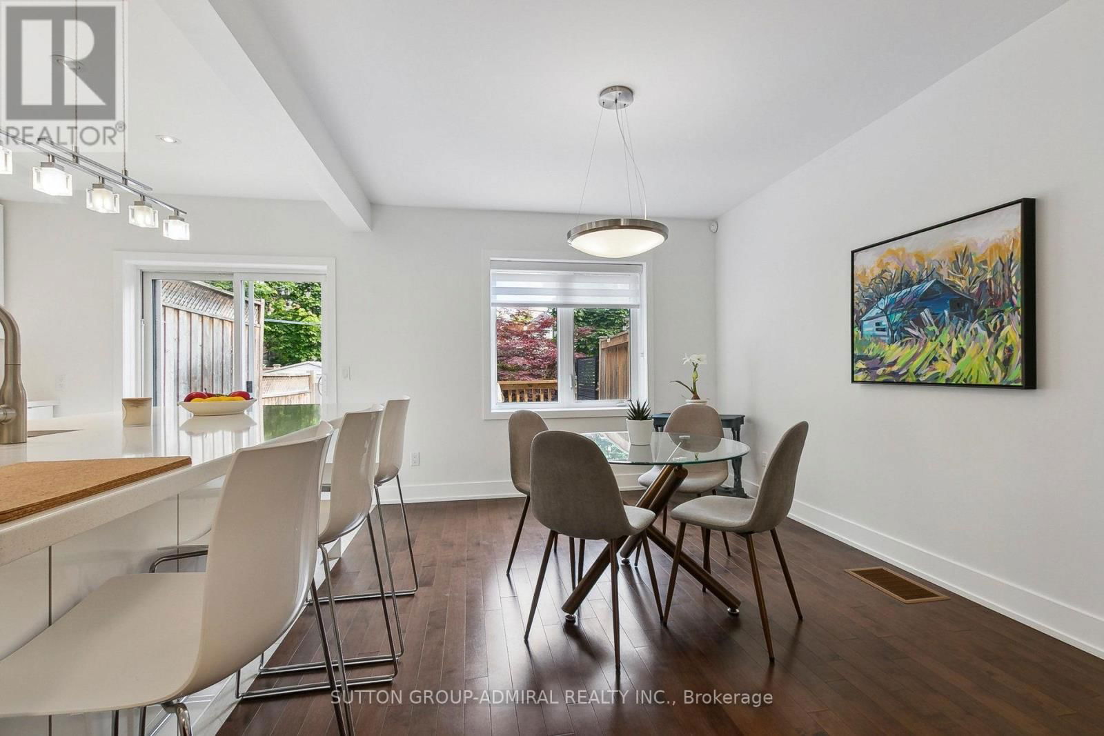 34 ELVINA GARDENS Image 18