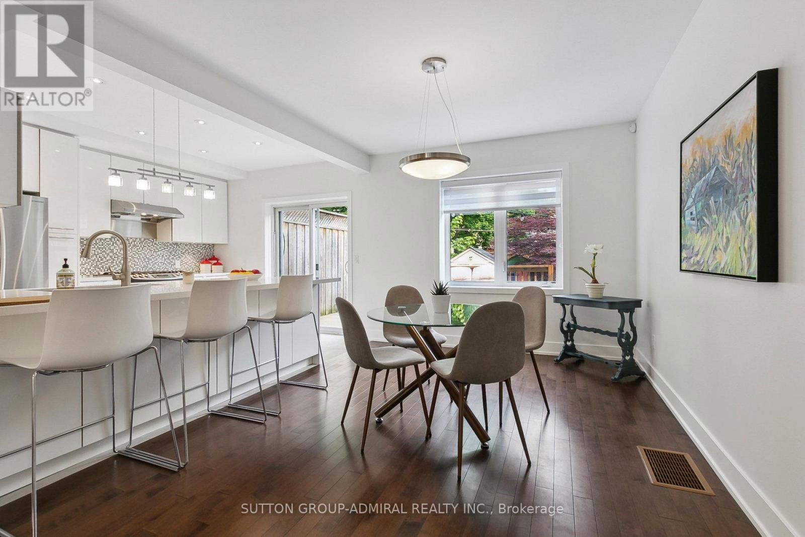 34 ELVINA GARDENS Image 19