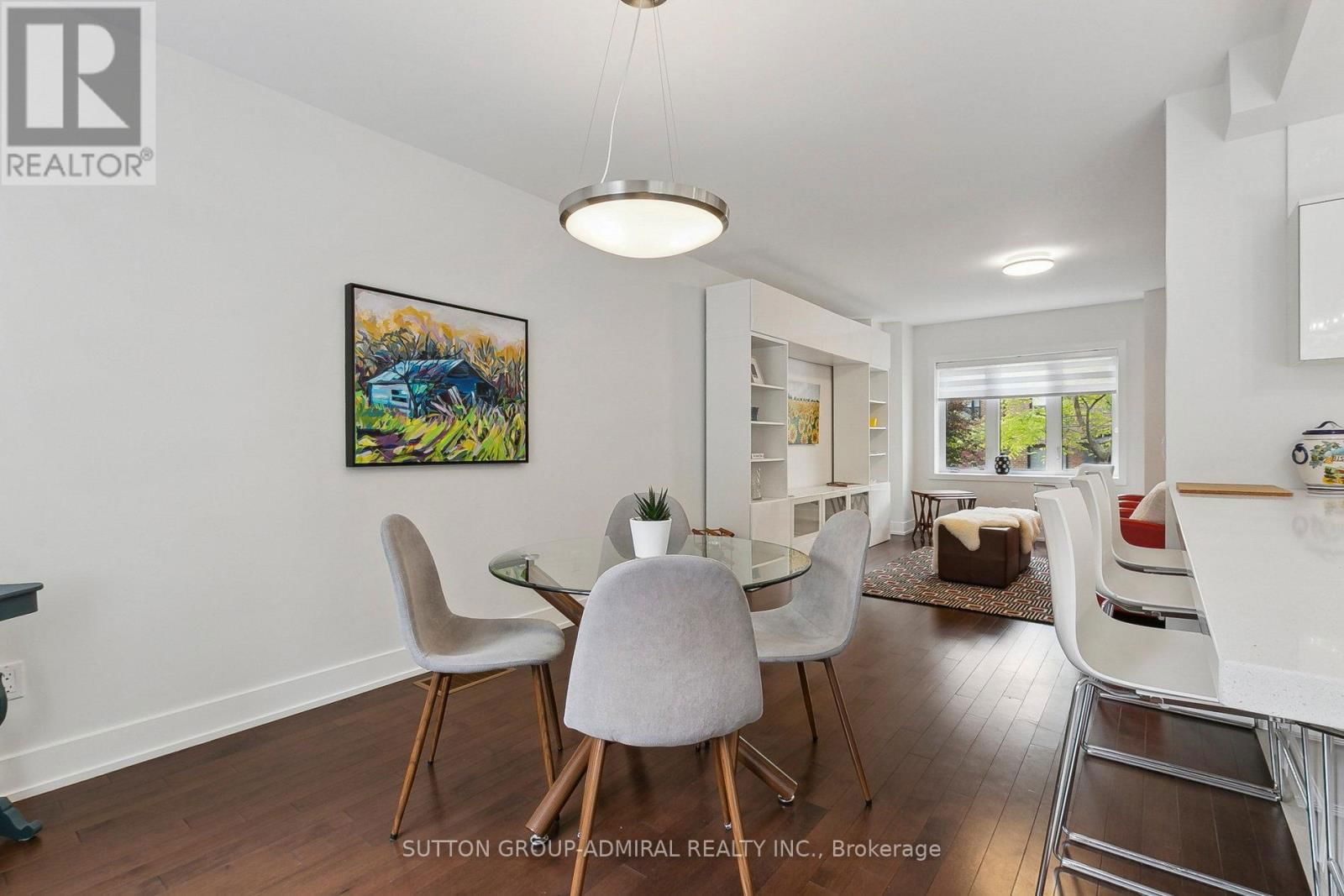 34 ELVINA GARDENS Image 20