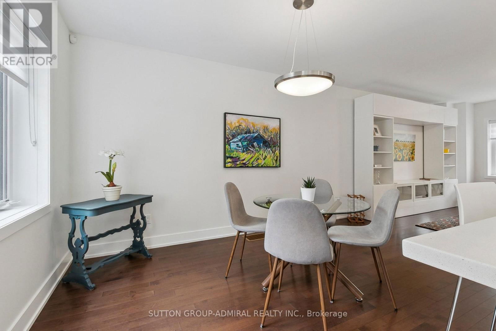 34 ELVINA GARDENS Image 21