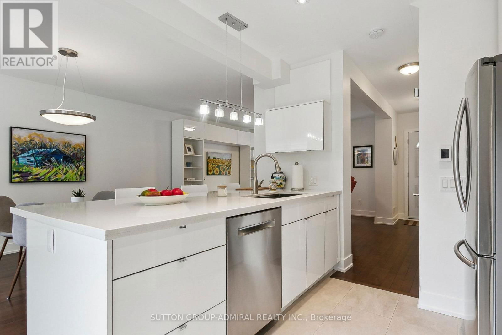 34 ELVINA GARDENS Image 28