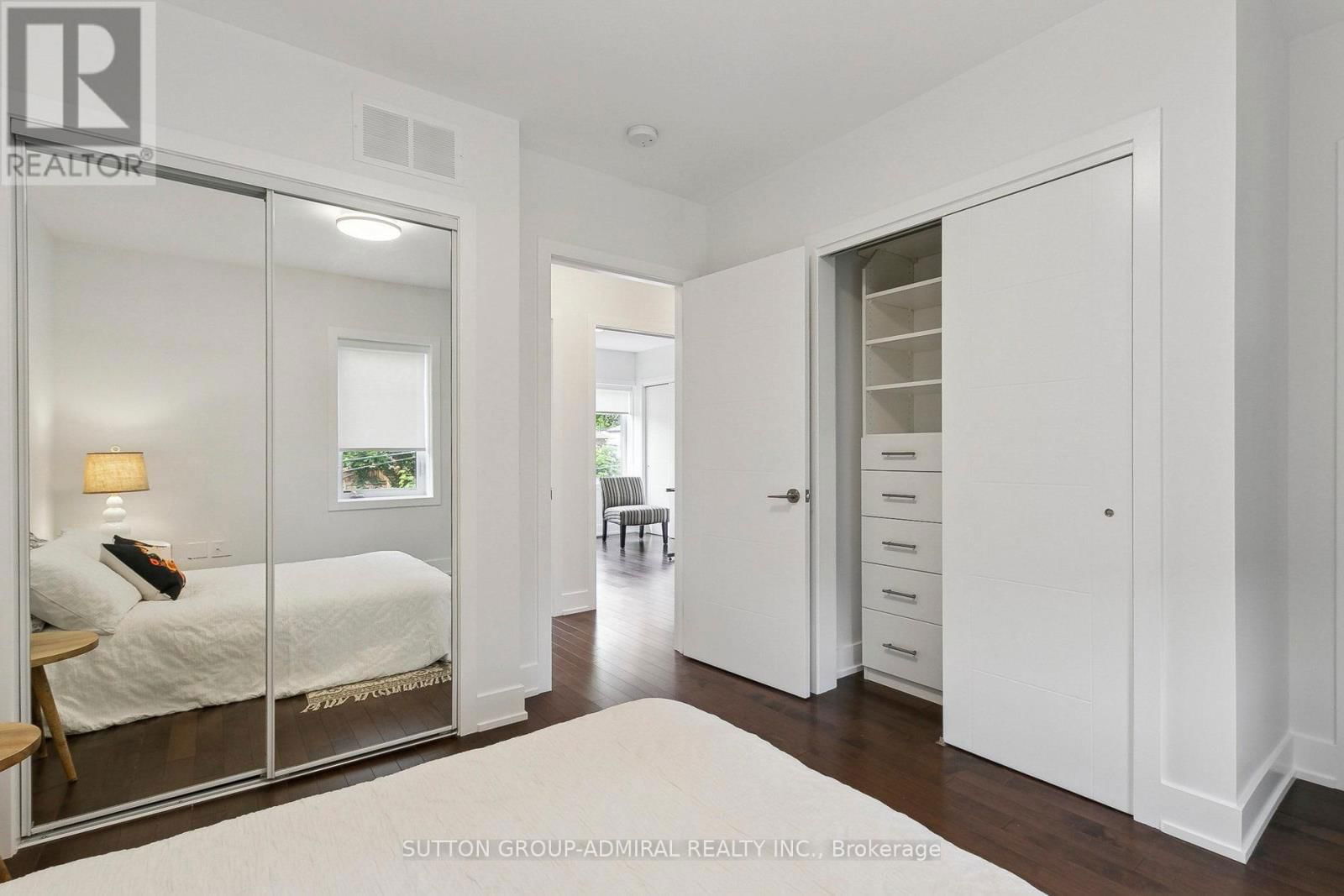 34 ELVINA GARDENS Image 36