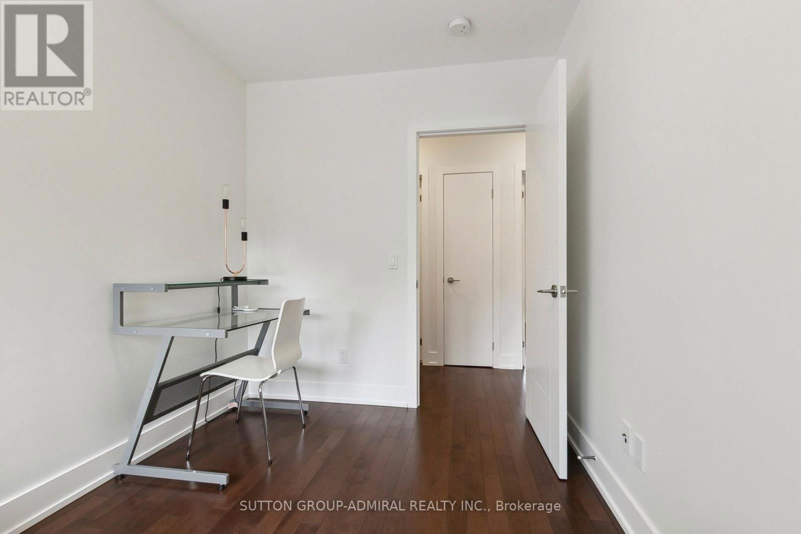 34 ELVINA GARDENS Image 39