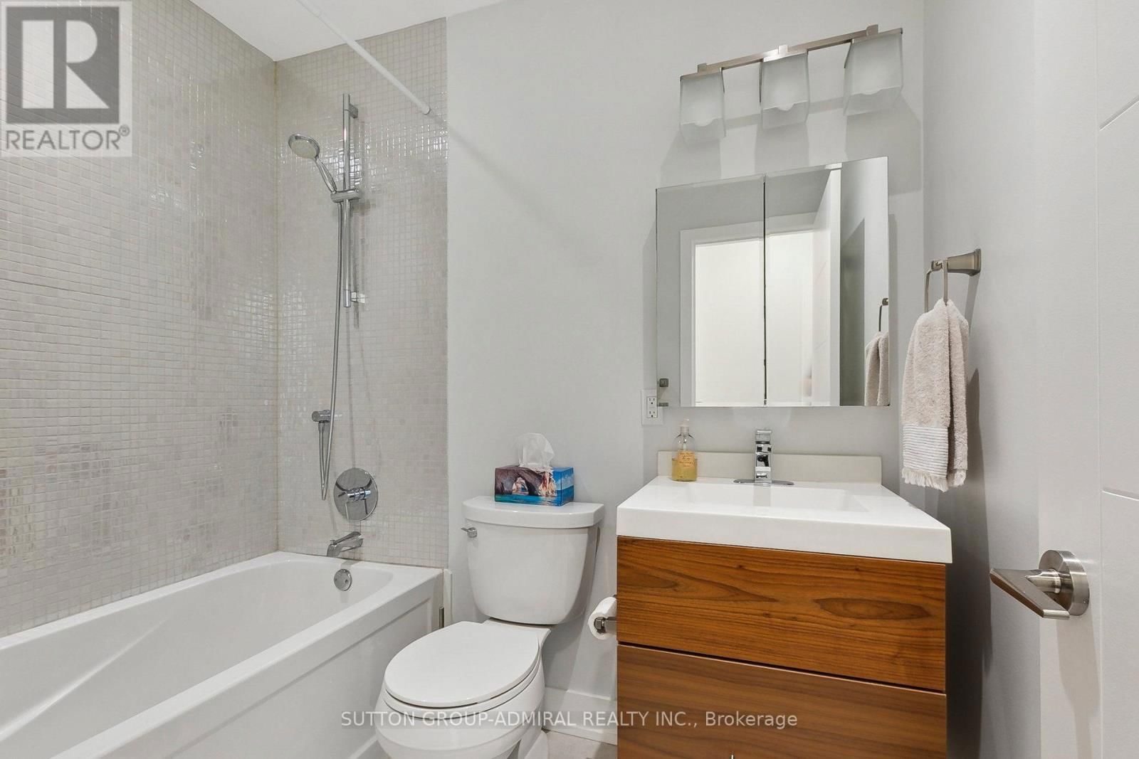 34 ELVINA GARDENS Image 42