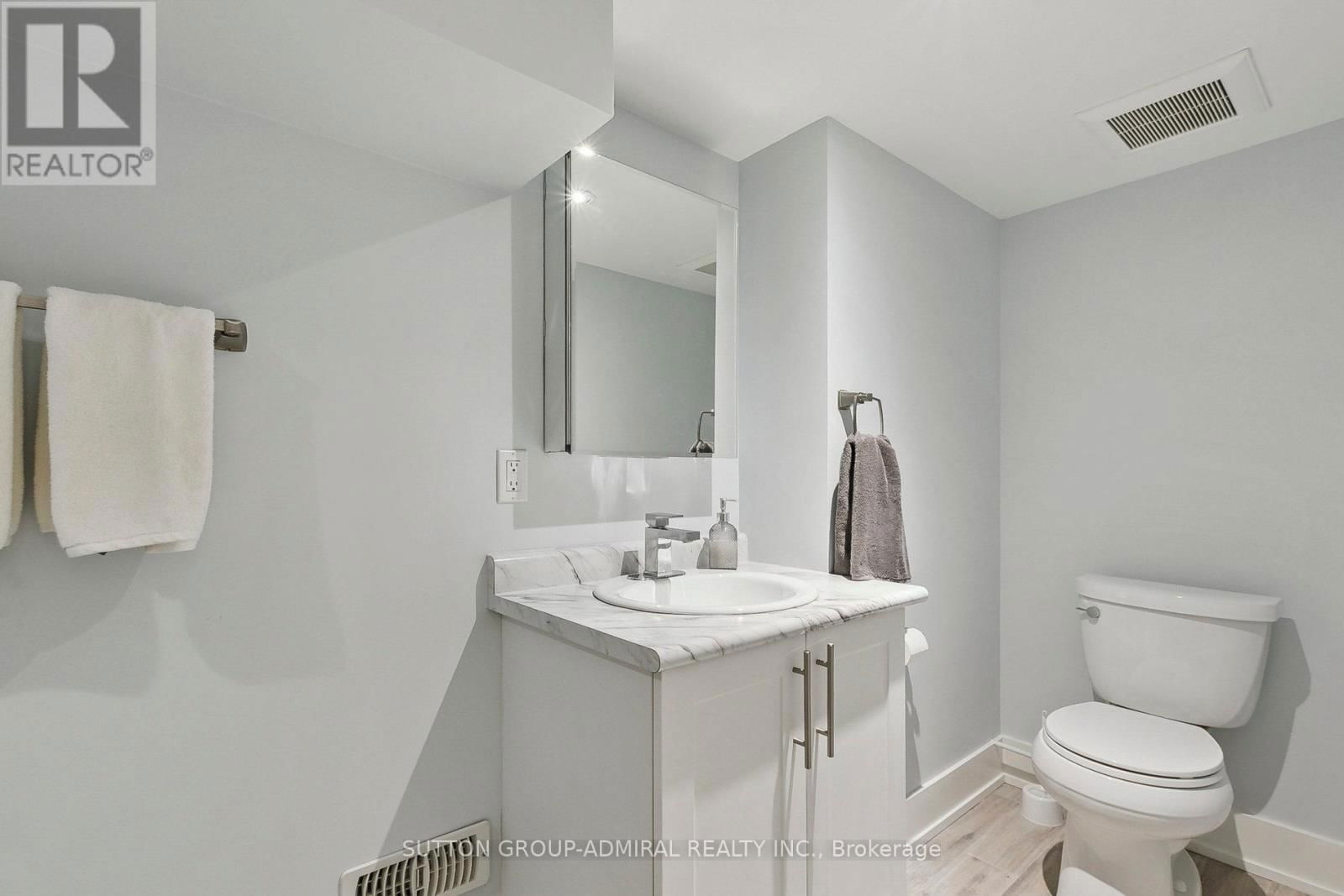 34 ELVINA GARDENS Image 47