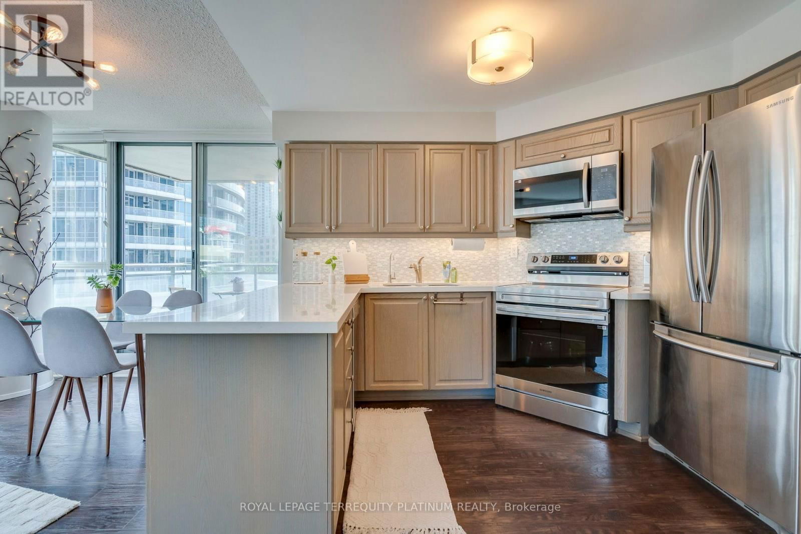 702 - 228 QUEENS QUAY WEST Image 12