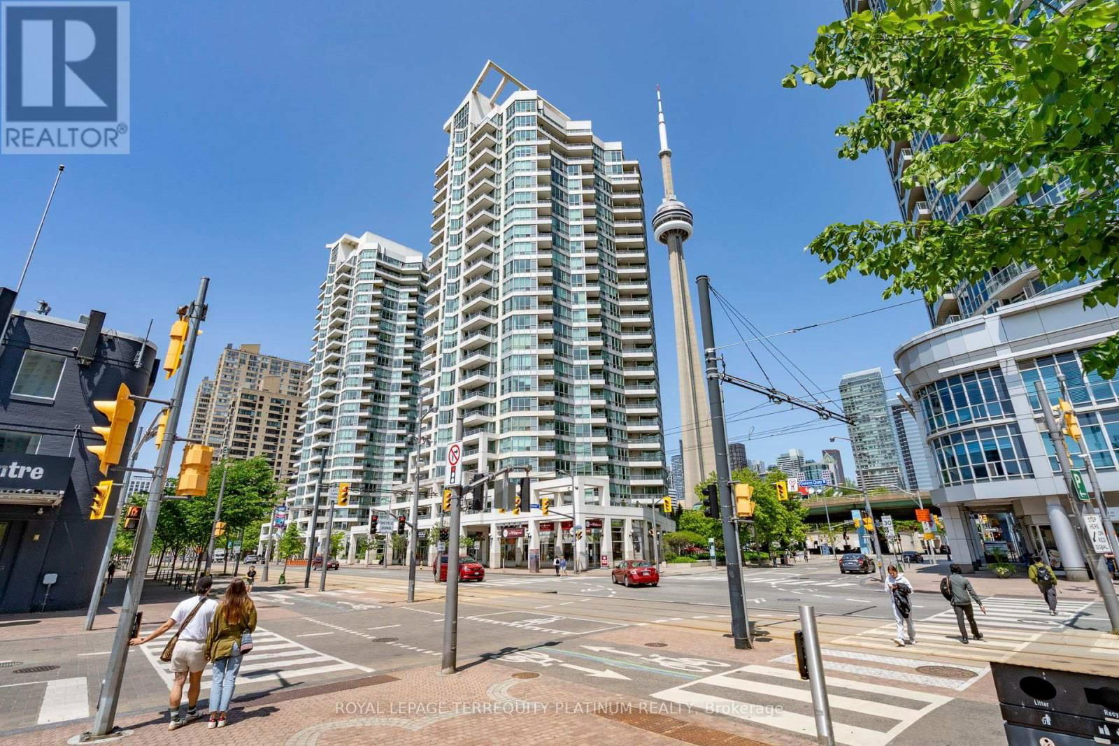 702 - 228 QUEENS QUAY WEST Image 2