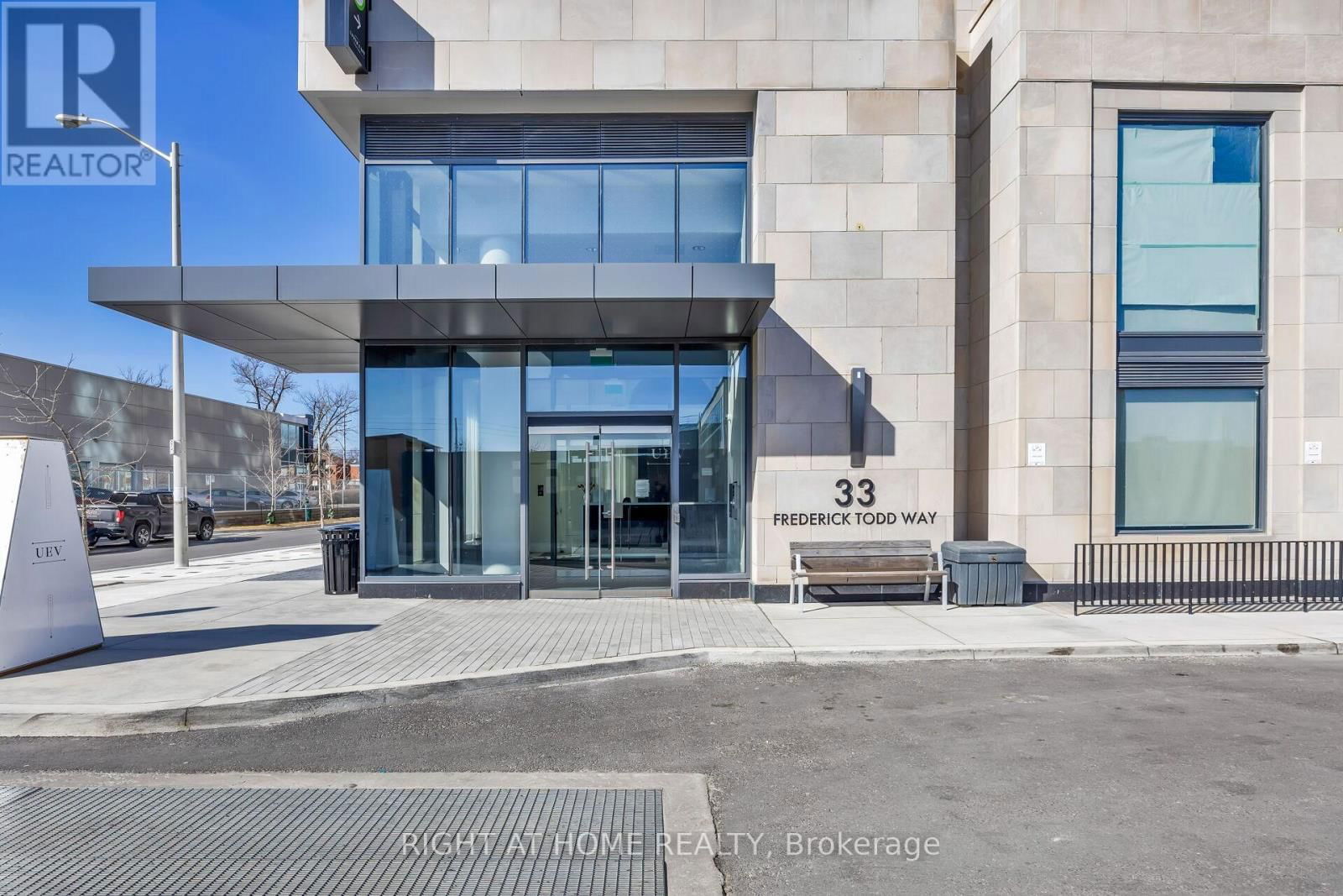 426 - 33 FREDERICK TODD WAY Image 3