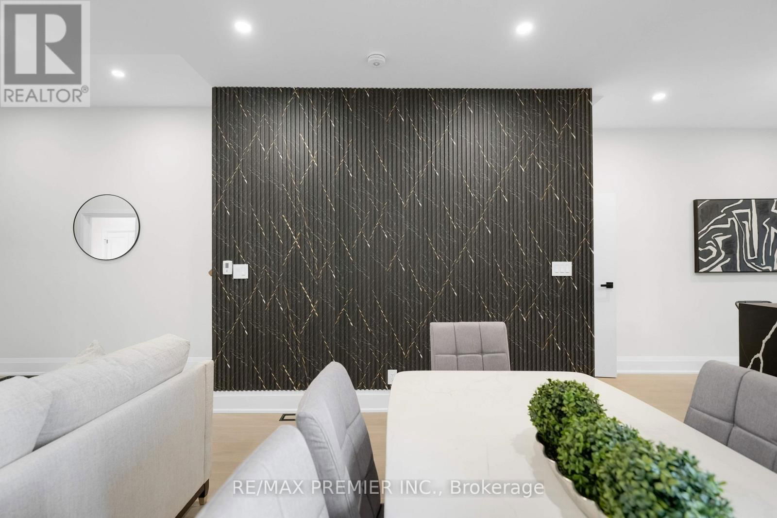 388 CRAWFORD STREET Image 10