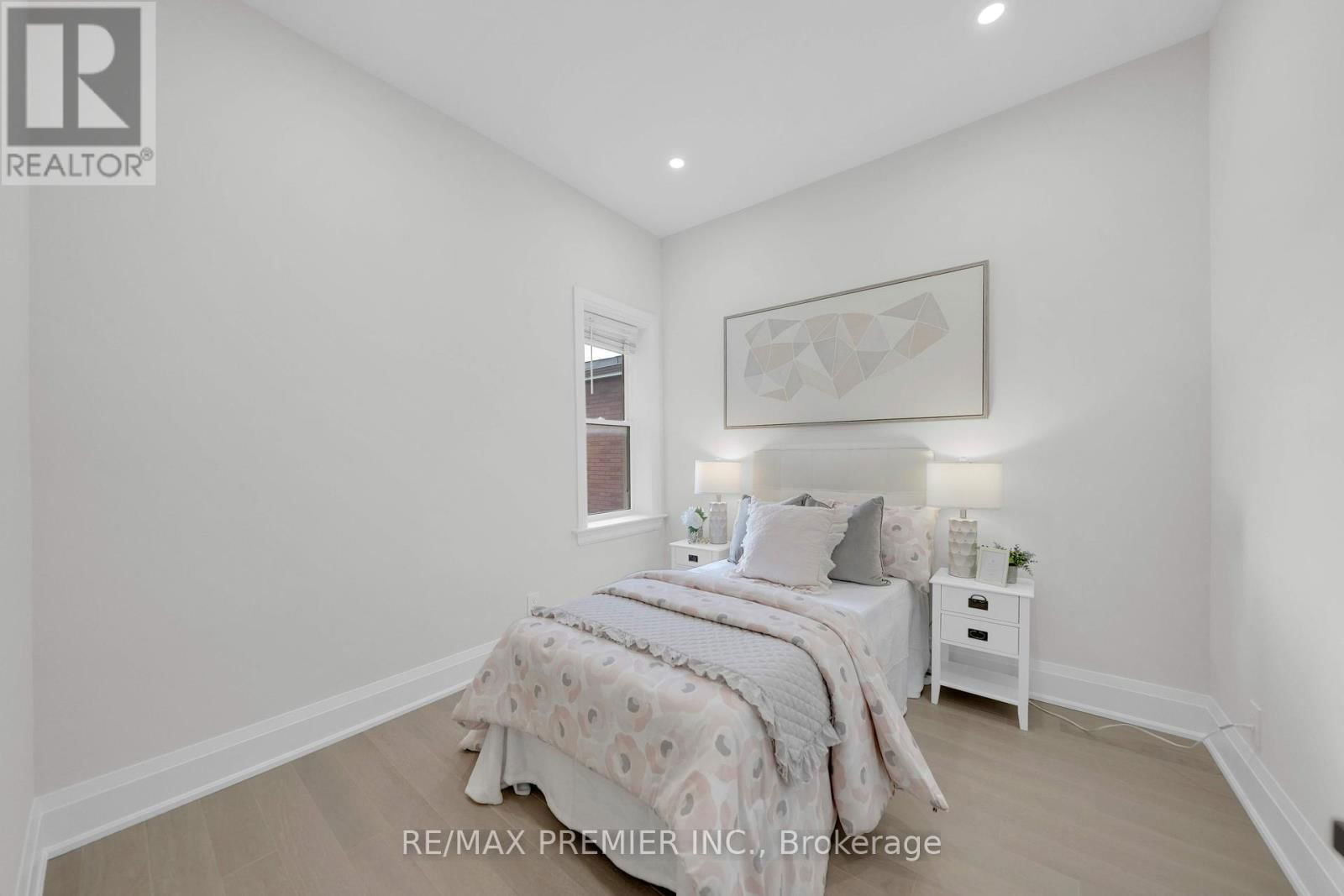 388 CRAWFORD STREET Image 26
