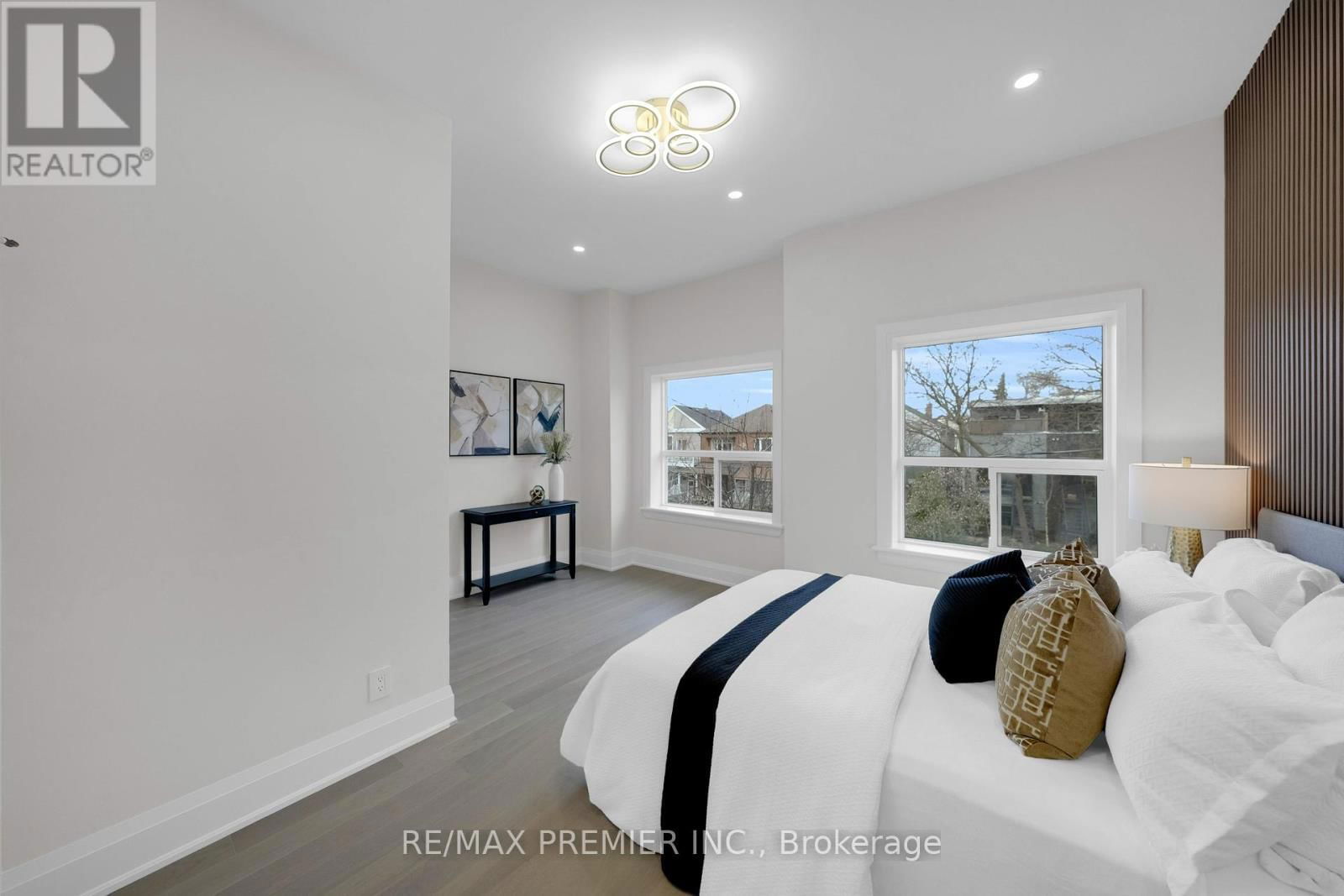 388 CRAWFORD STREET Image 28