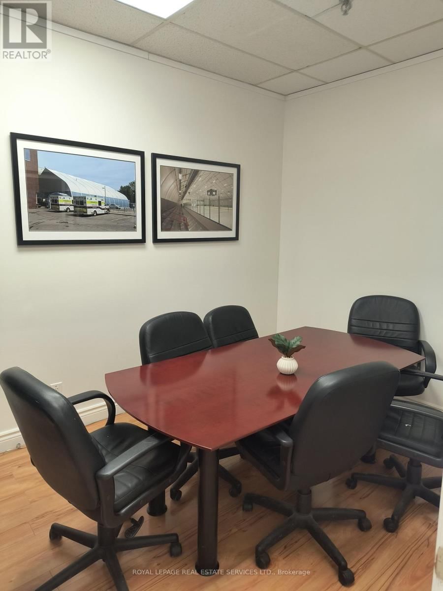 4 - 12 UPJOHN ROAD Image 3