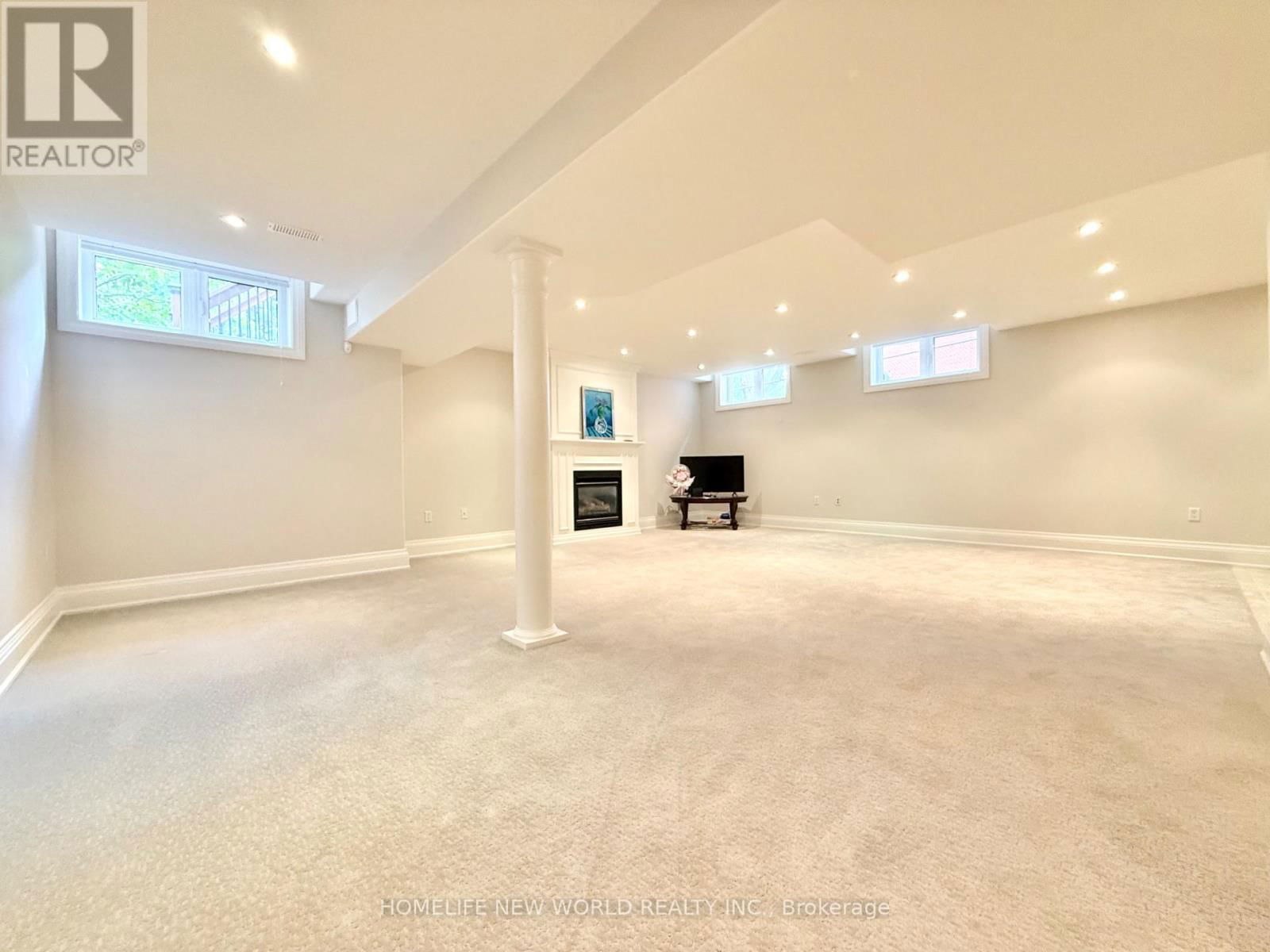 129 YORK DOWNS DRIVE Image 38