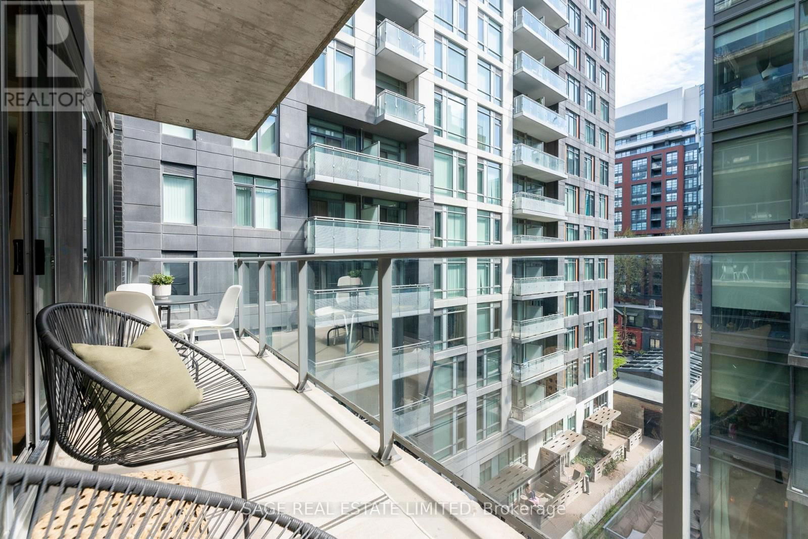516 - 95 BATHURST STREET Image 18