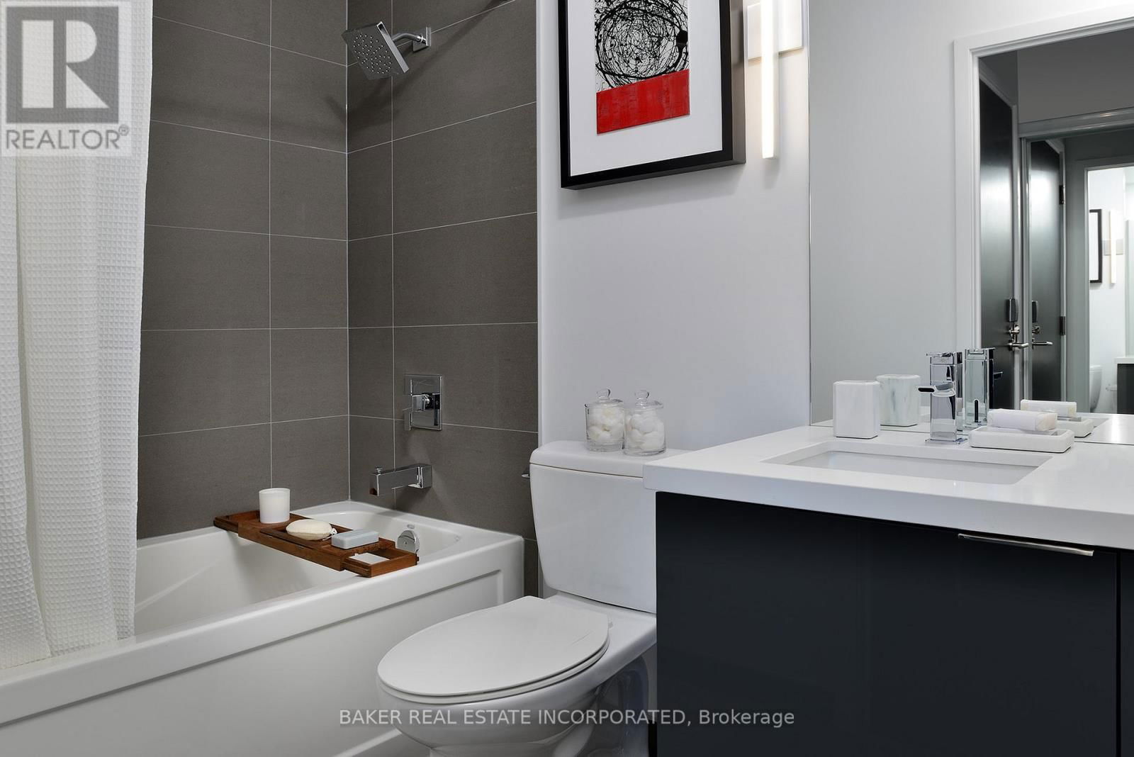 805 - 15 ROEHAMPTON AVENUE Image 11
