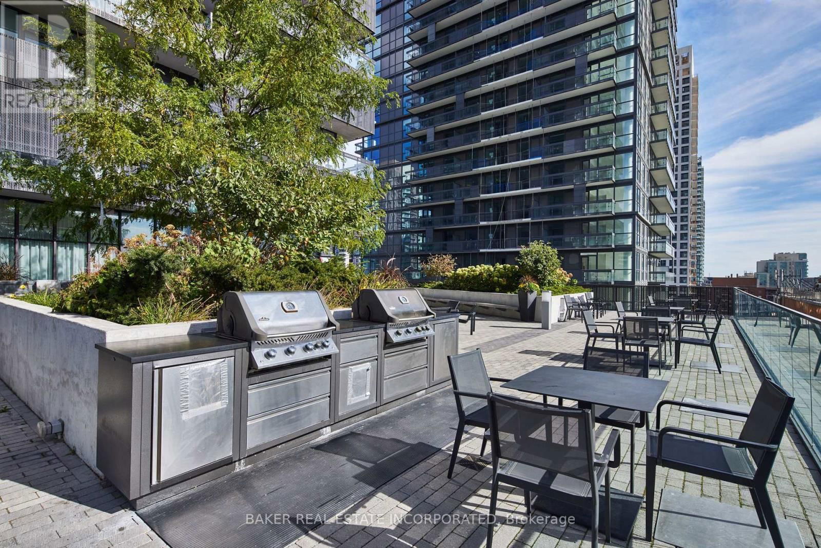 805 - 15 ROEHAMPTON AVENUE Image 15