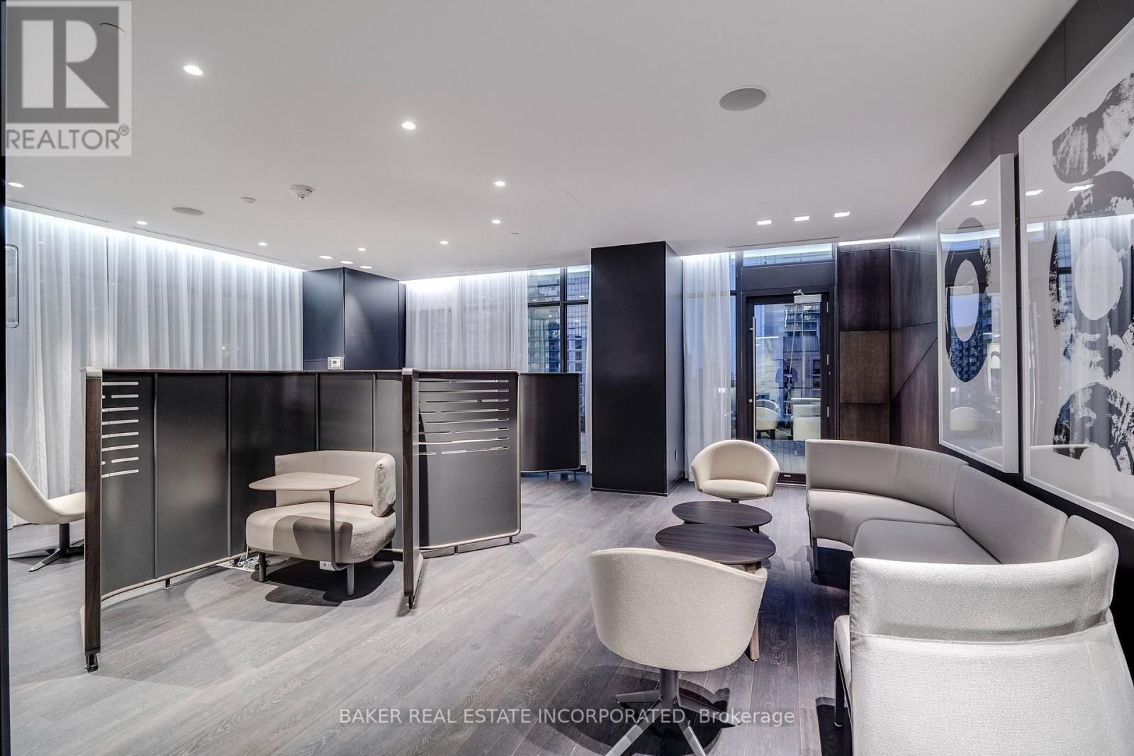 1111 - 15 ROEHAMPTON AVENUE Image 14