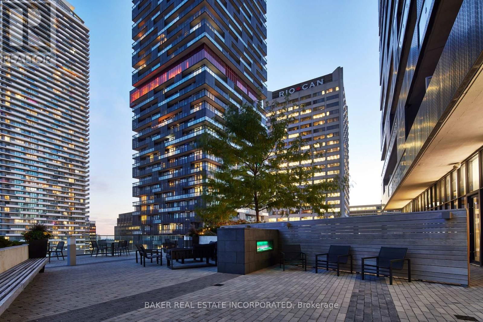 1111 - 15 ROEHAMPTON AVENUE Image 19