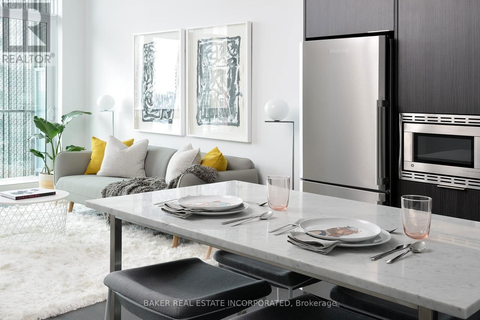1111 - 15 ROEHAMPTON AVENUE Image 8