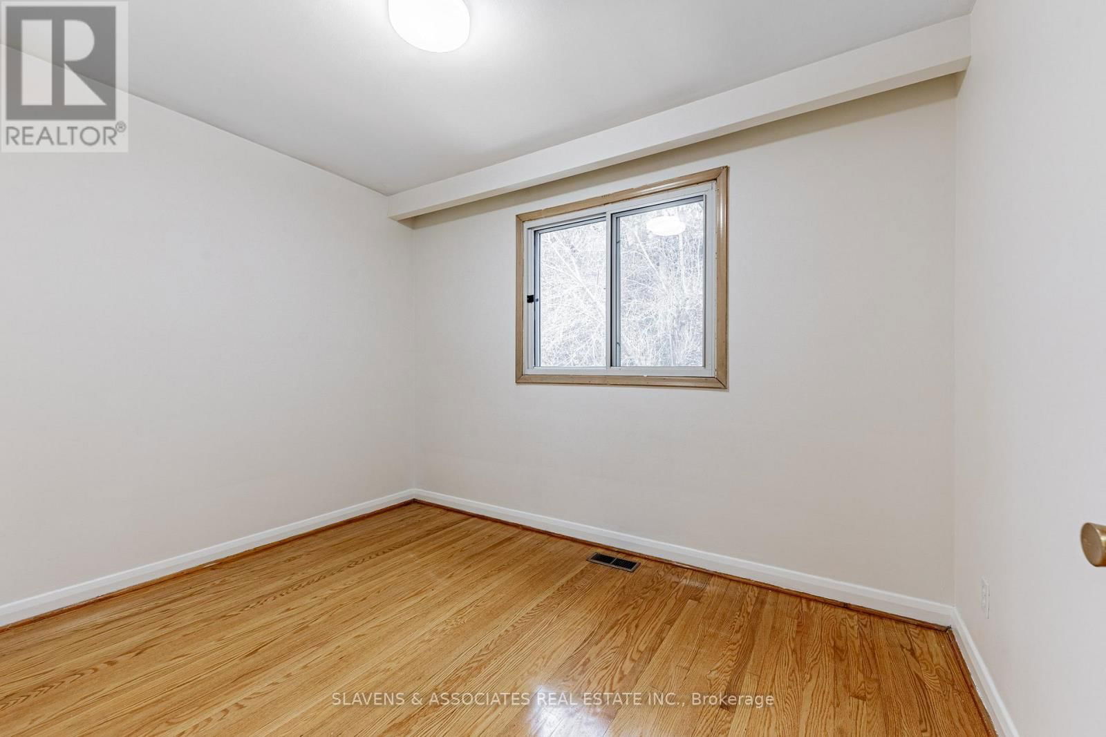 796 DAVENPORT ROAD Image 13