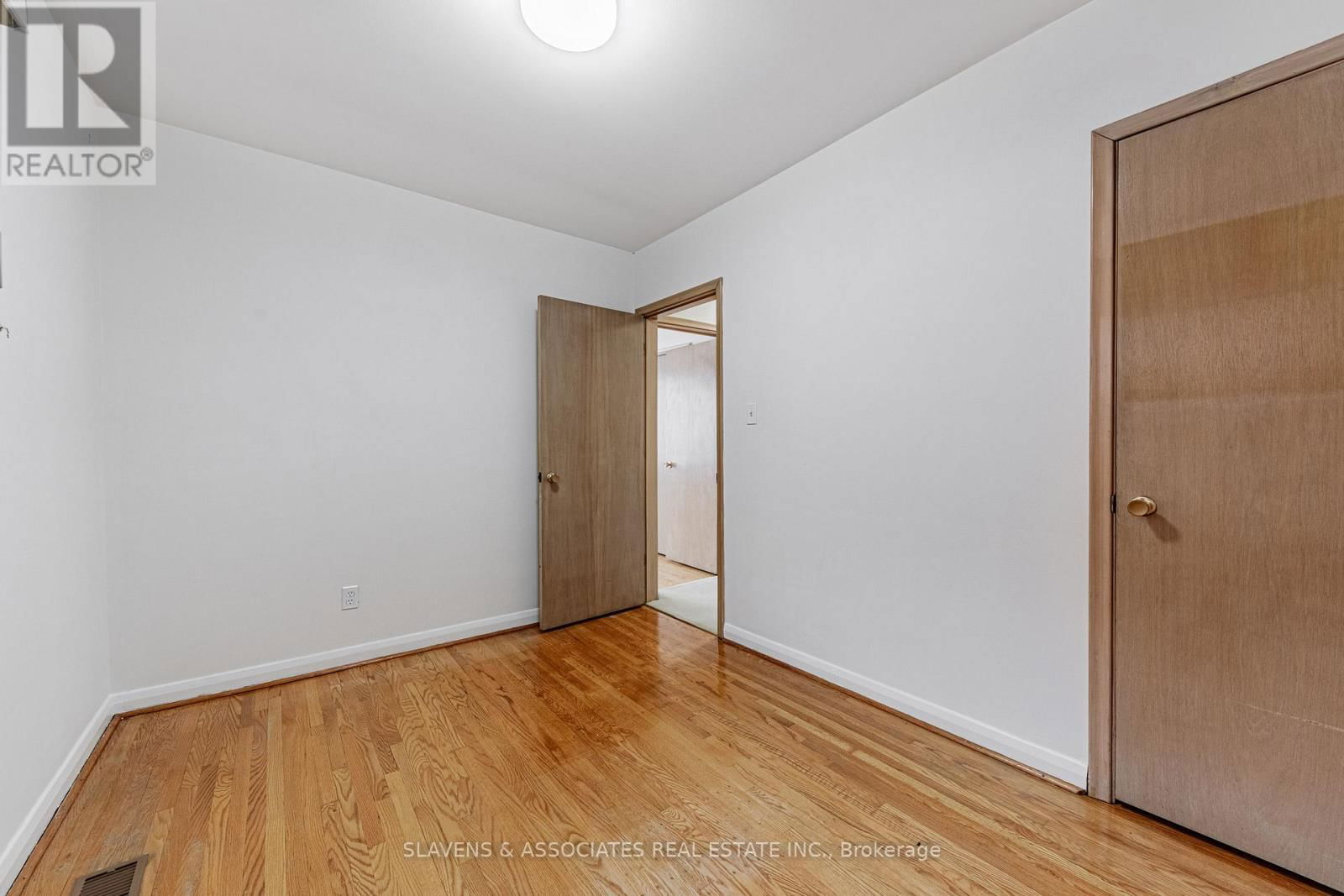 796 DAVENPORT ROAD Image 19