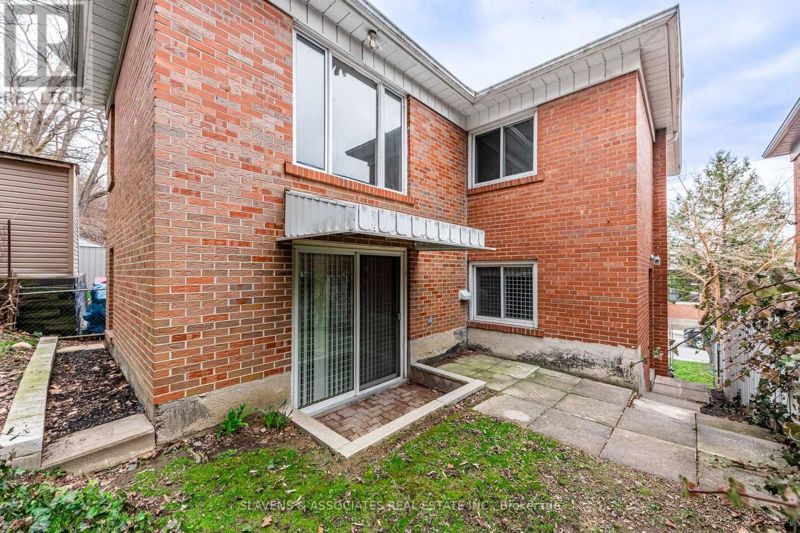 796 DAVENPORT ROAD Image 25