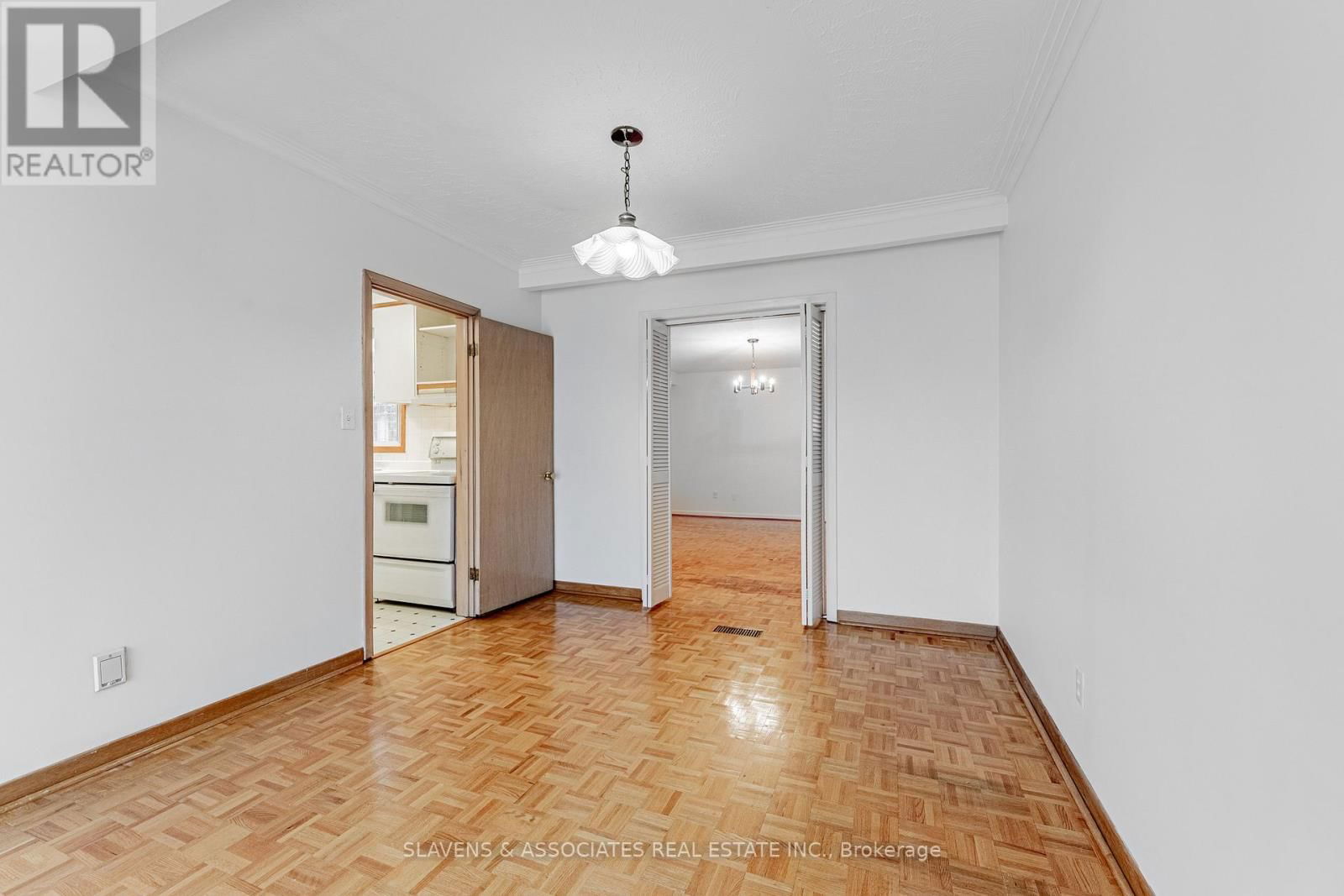796 DAVENPORT ROAD Image 7