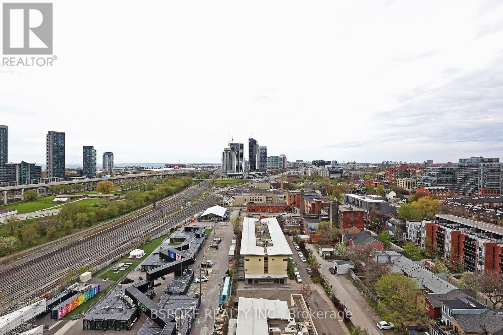 1510W - 27 BATHURST STREET Image 11