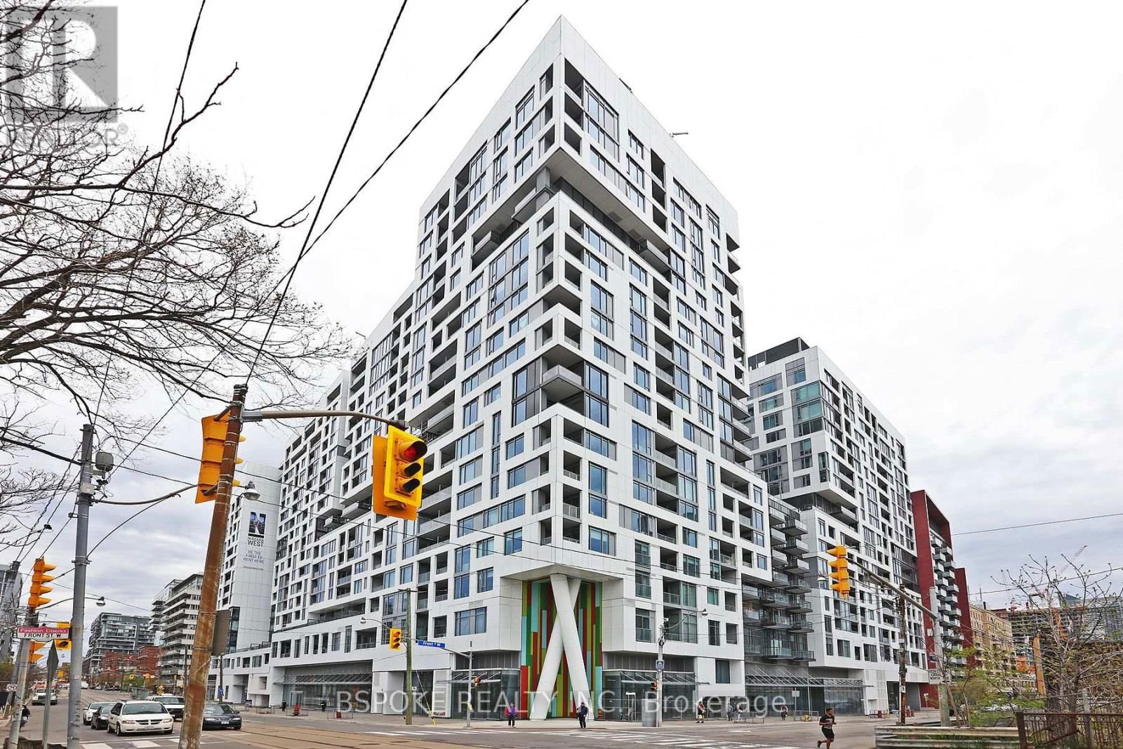 1510W - 27 BATHURST STREET Image 14