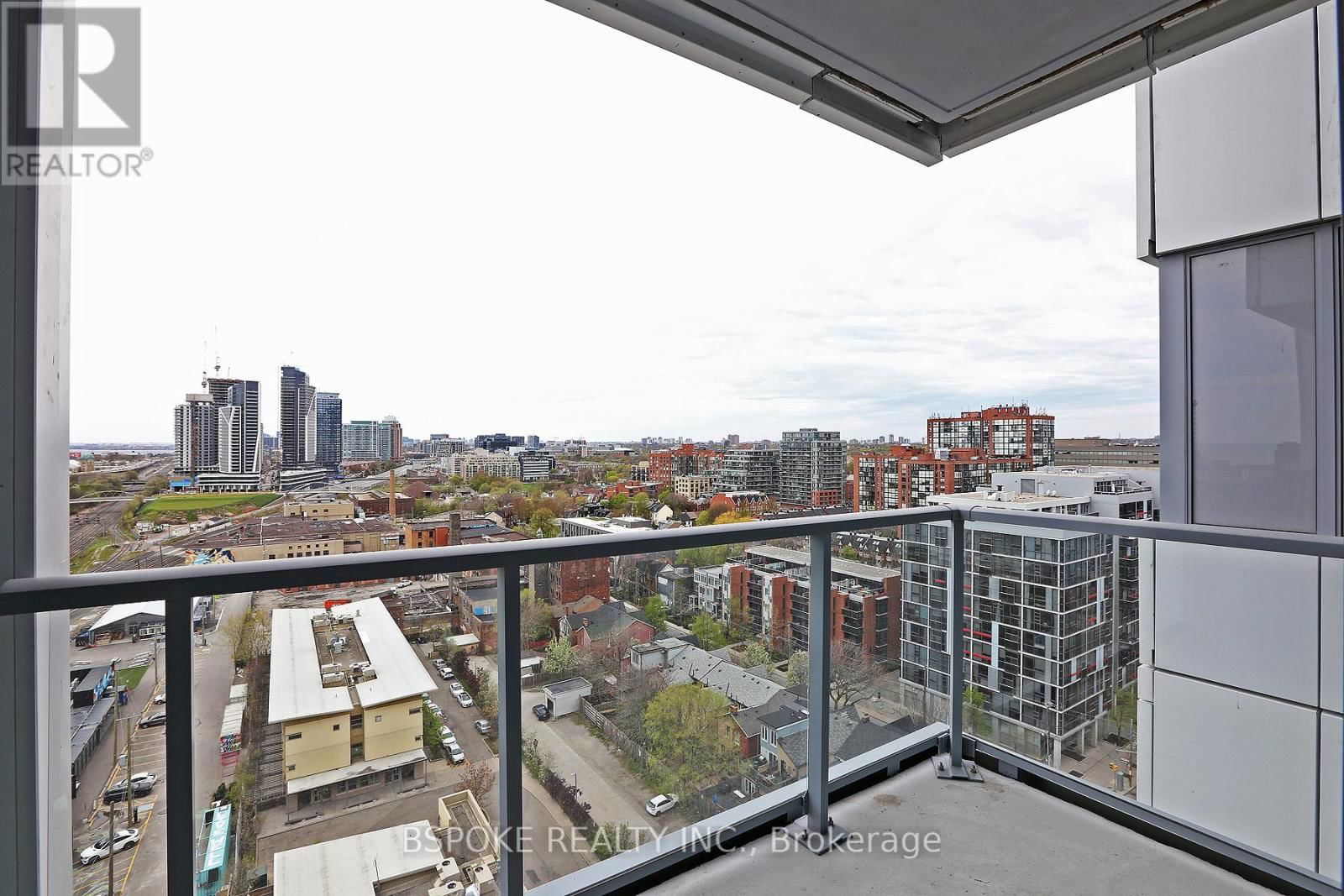 1510W - 27 BATHURST STREET Image 6