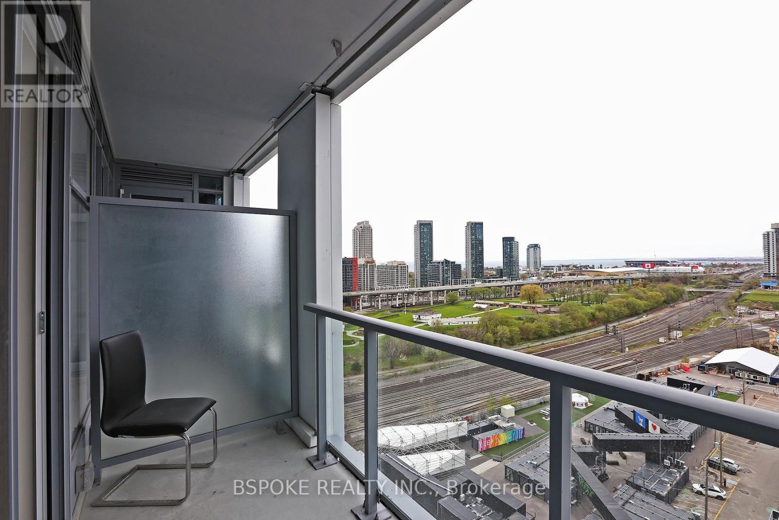 1510W - 27 BATHURST STREET Image 7