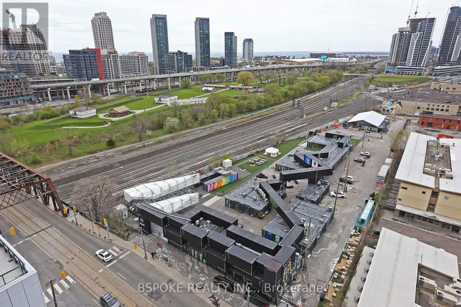 1510W - 27 BATHURST STREET Image 8